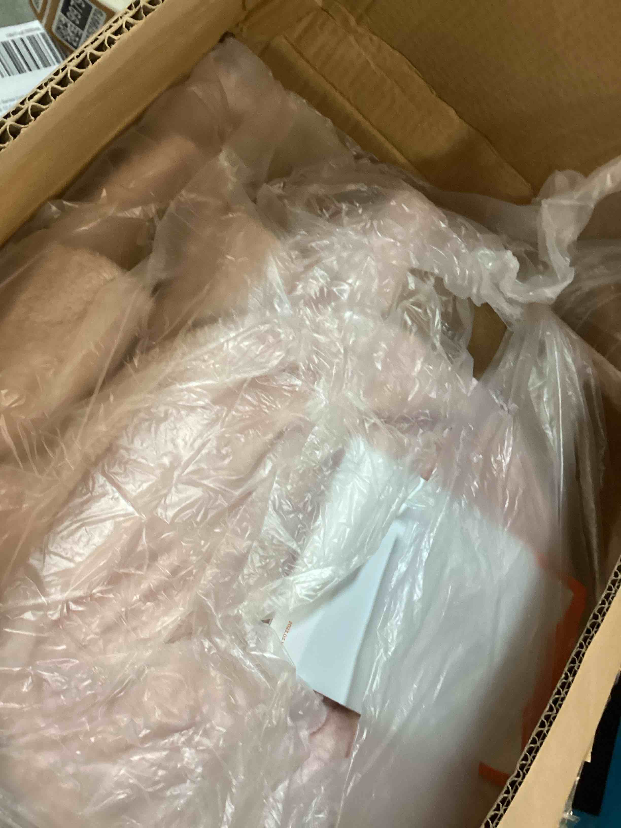 https://s3.amazonaws.com/lotting-images-prod/bidfta/BRN1579936_1733758853643.jpeg