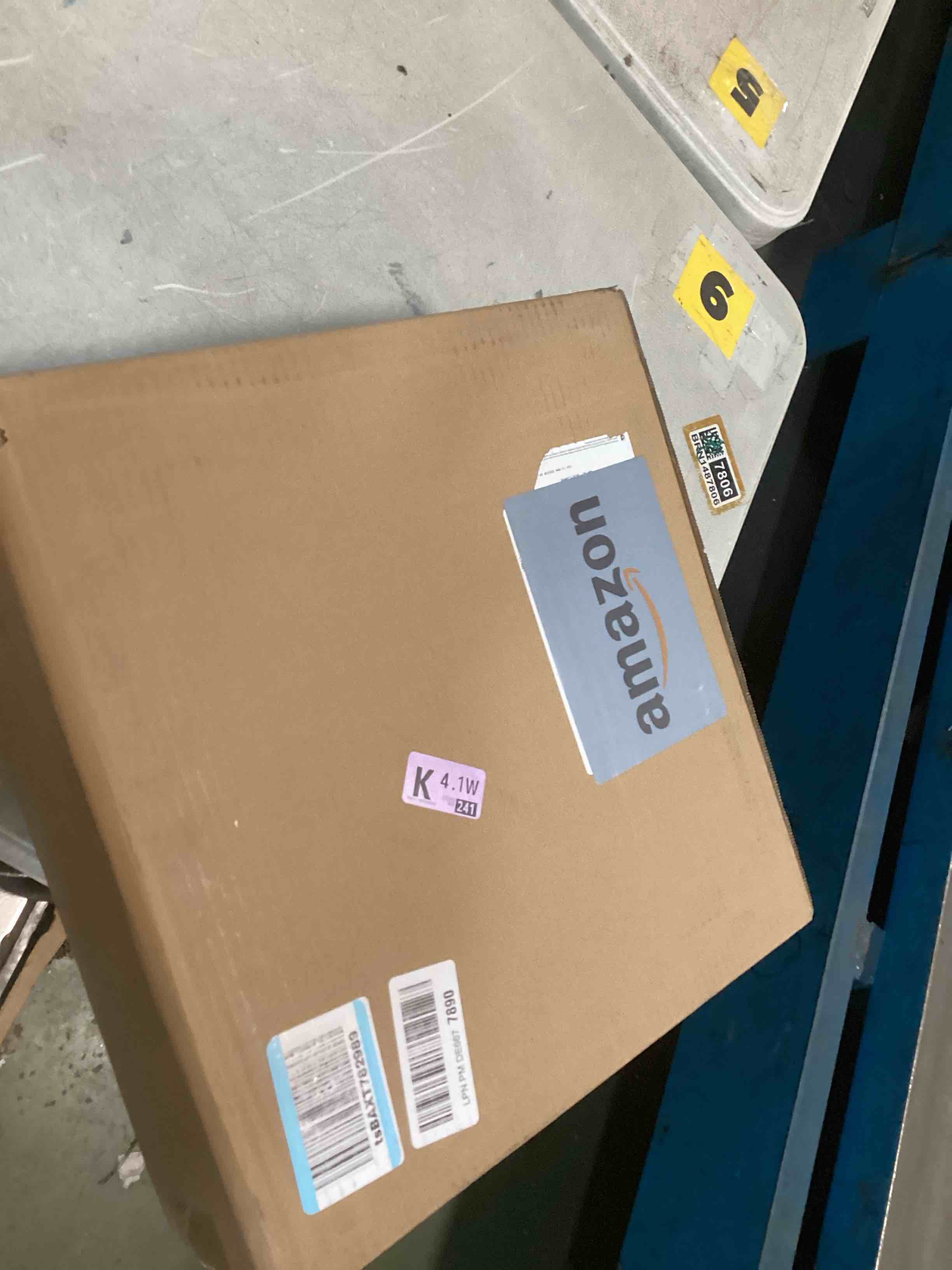 https://s3.amazonaws.com/lotting-images-prod/bidfta/BRN1581282_1734193243022.jpeg