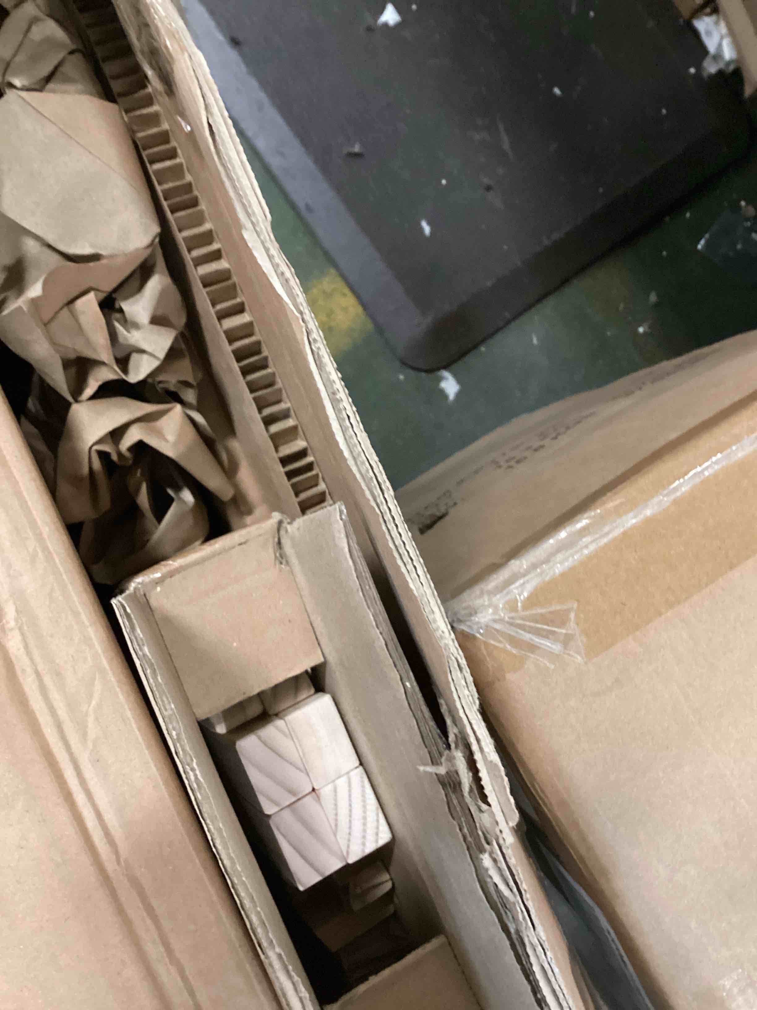 https://s3.amazonaws.com/lotting-images-prod/bidfta/BRN1581318_1734367183861.jpeg