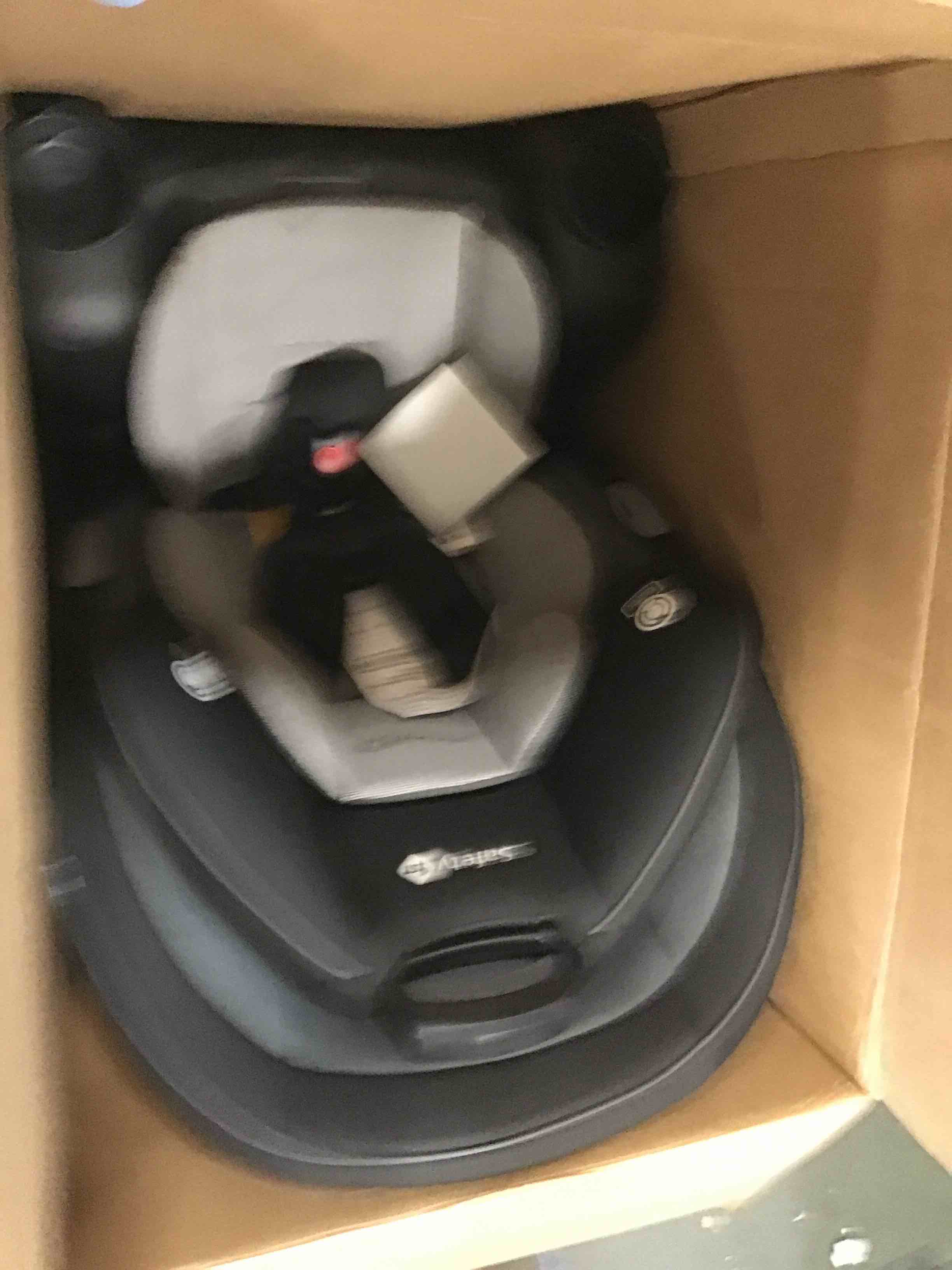 https://s3.amazonaws.com/lotting-images-prod/bidfta/BRN1582914_1740412857796.jpeg