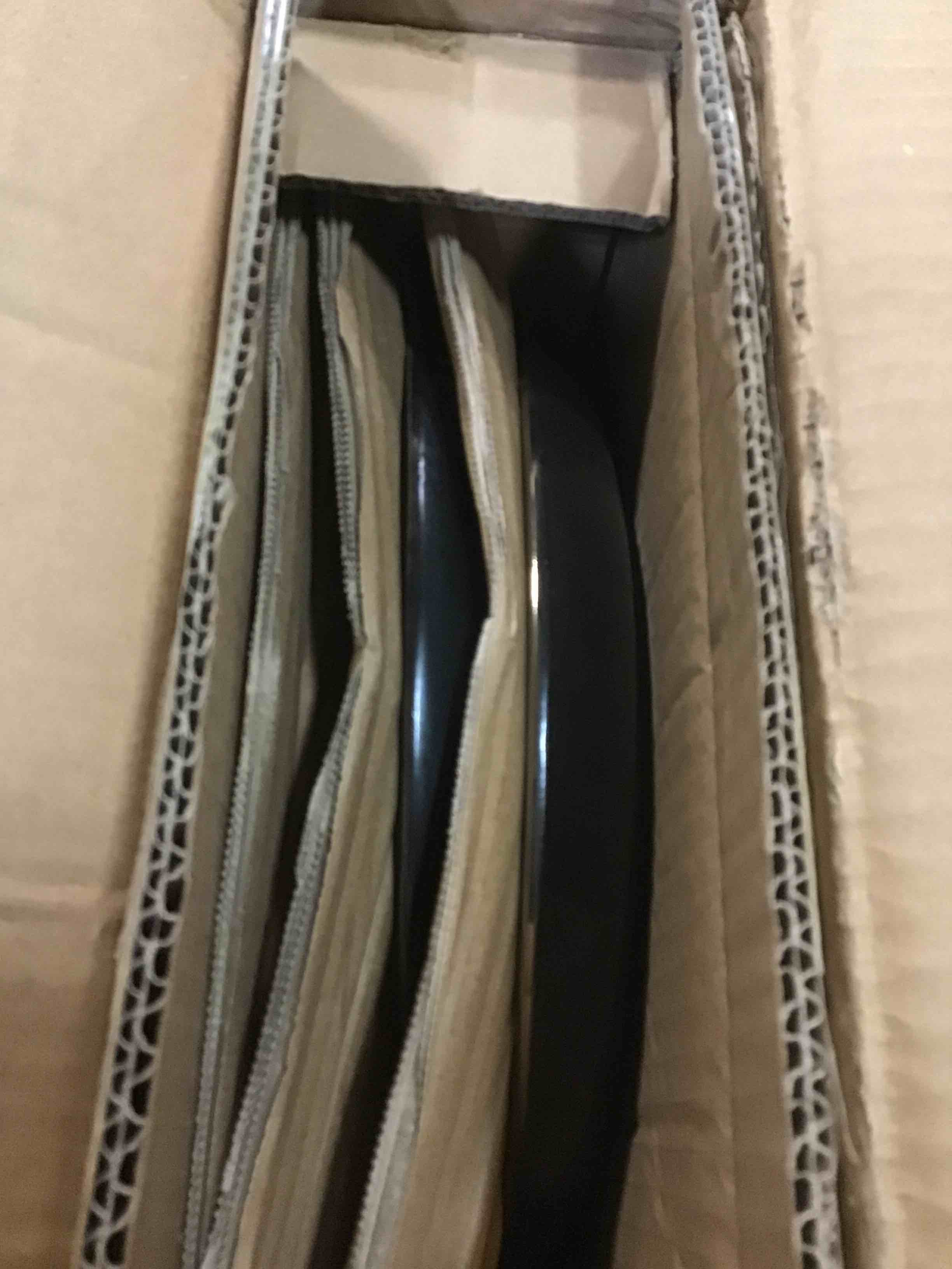 https://s3.amazonaws.com/lotting-images-prod/bidfta/BRN1588342_1733283388380.jpeg