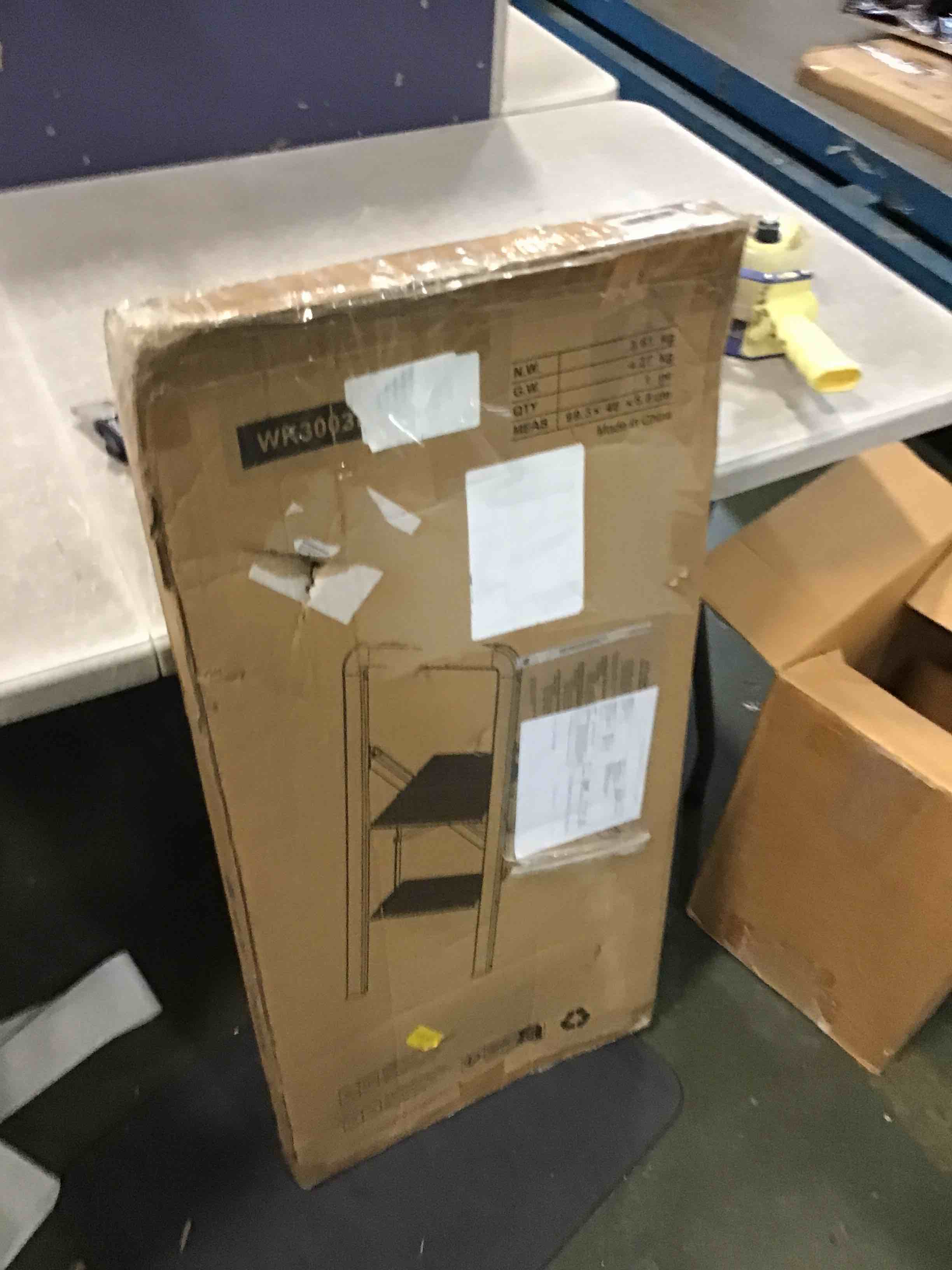 https://s3.amazonaws.com/lotting-images-prod/bidfta/BRN1589014_1733492383444.jpeg