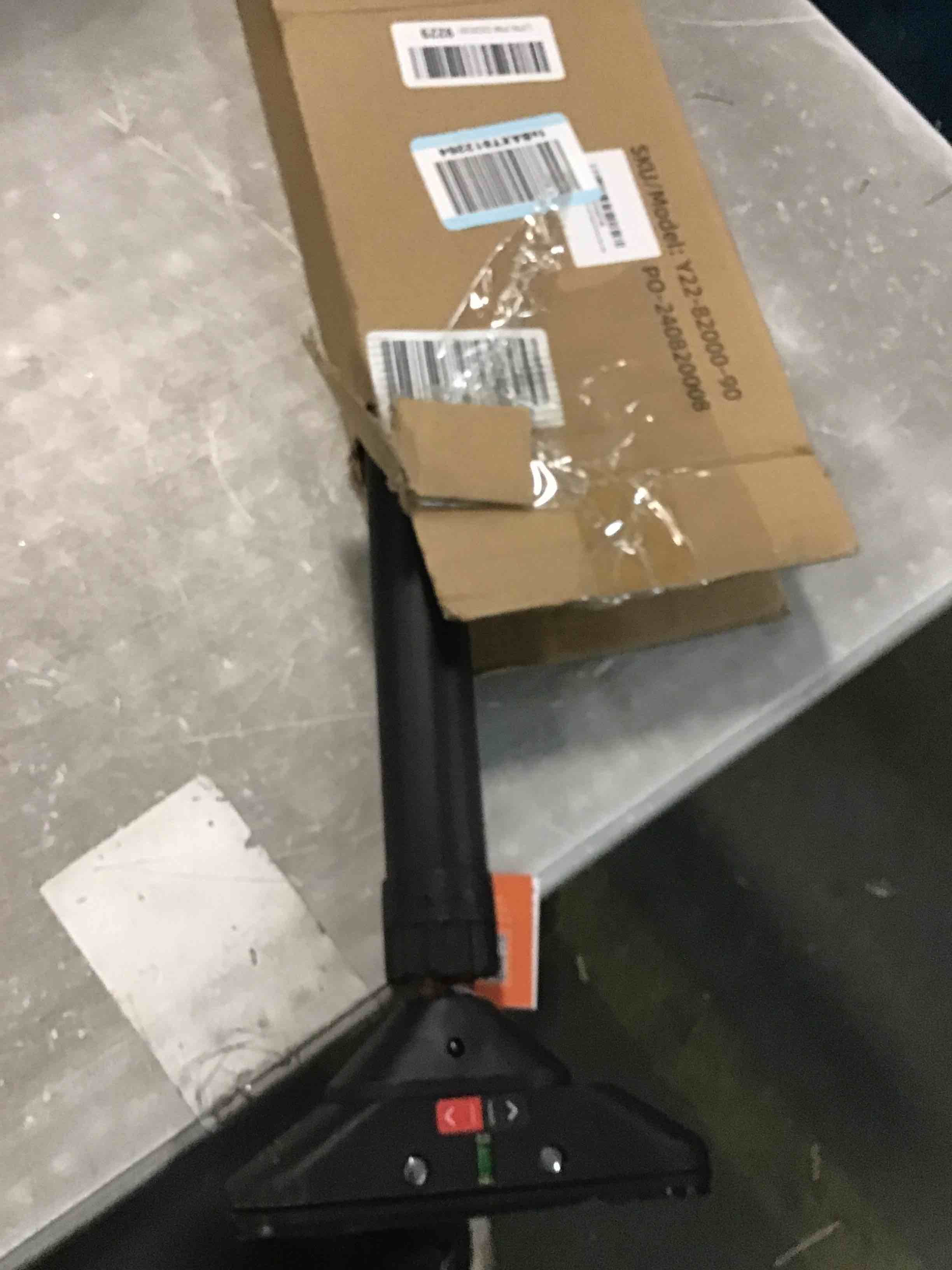 https://s3.amazonaws.com/lotting-images-prod/bidfta/BRN1589181_1733510630615.jpeg