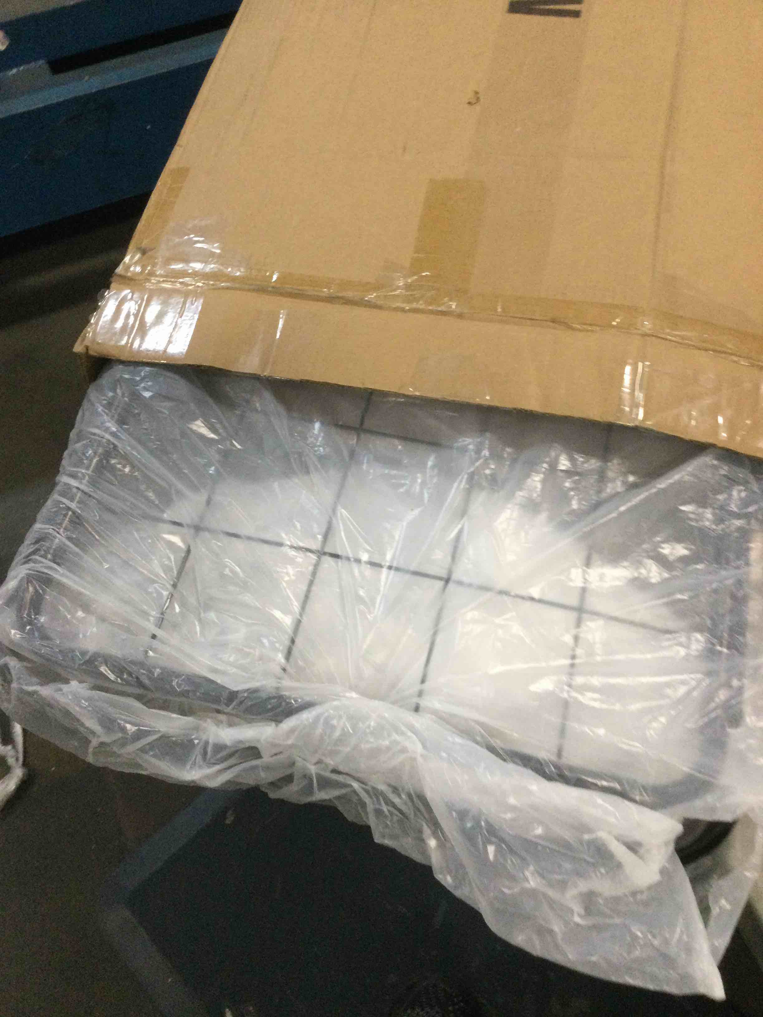 https://s3.amazonaws.com/lotting-images-prod/bidfta/BRN1589690_1733925190889.jpeg