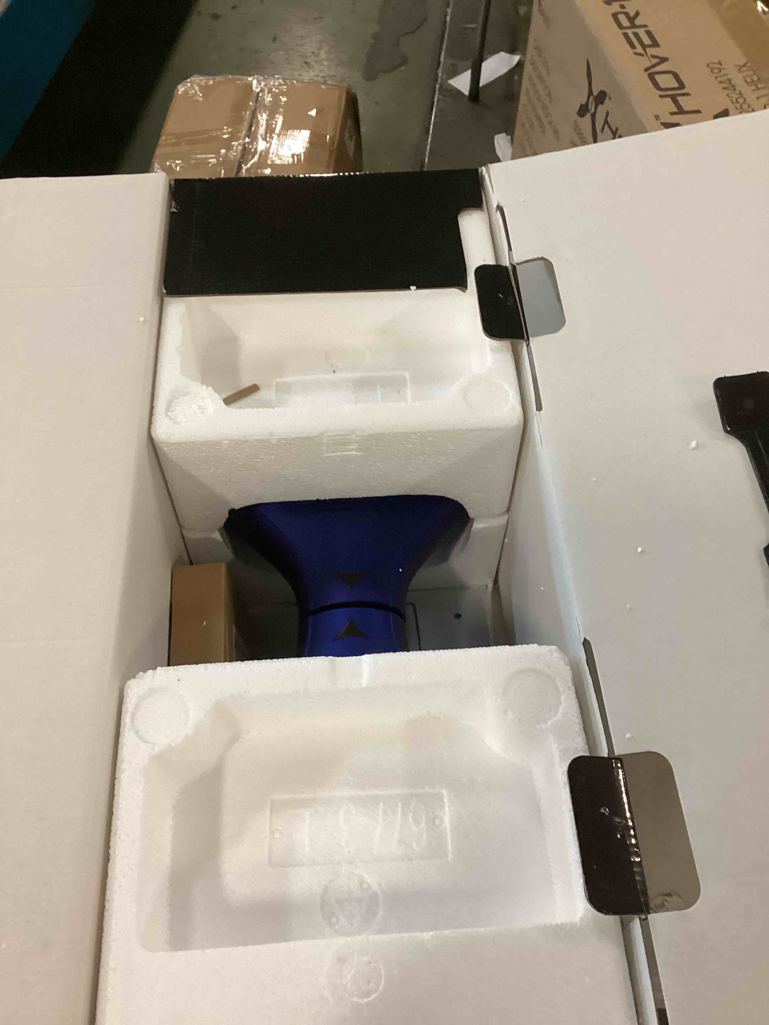 https://s3.amazonaws.com/lotting-images-prod/bidfta/BRN1594318_1736777597702.jpeg