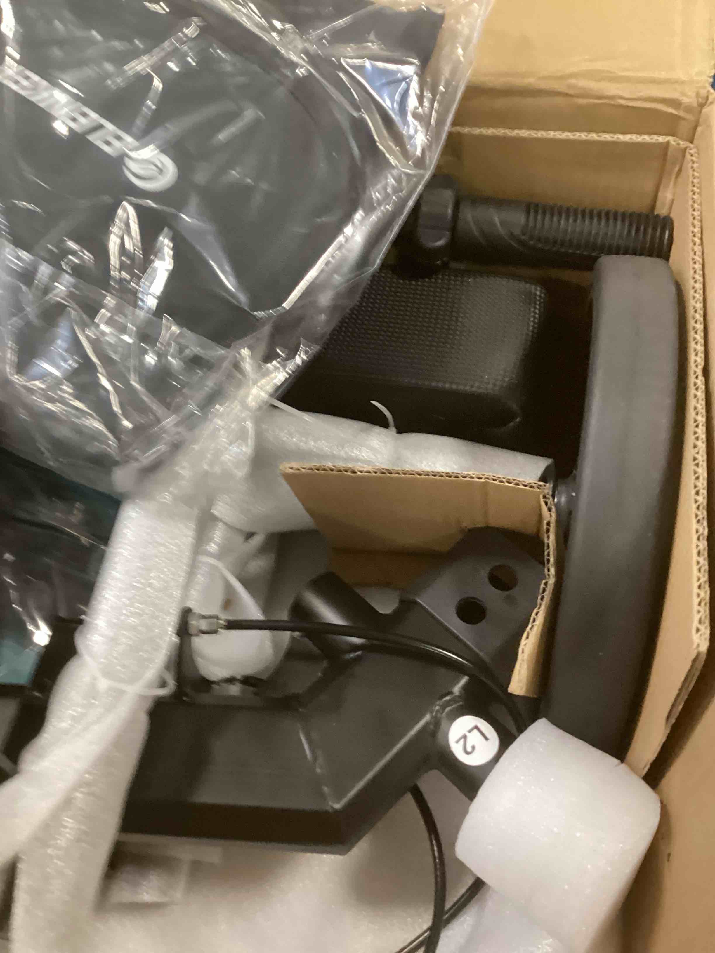 https://s3.amazonaws.com/lotting-images-prod/bidfta/BRN1596906_1738598979465.jpeg