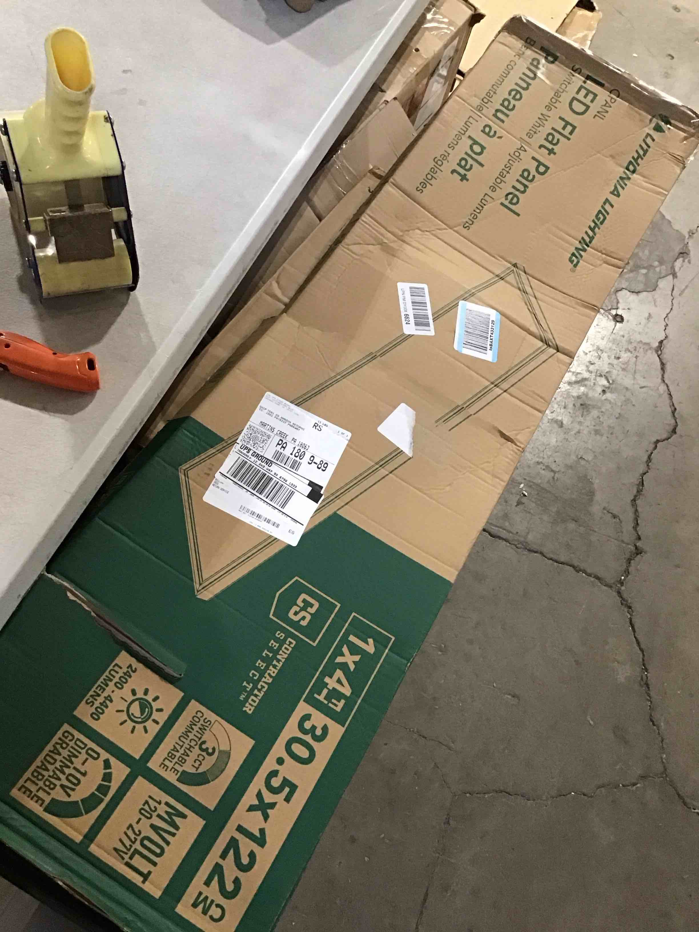 https://s3.amazonaws.com/lotting-images-prod/bidfta/BRN1601265_1750677970376.jpeg