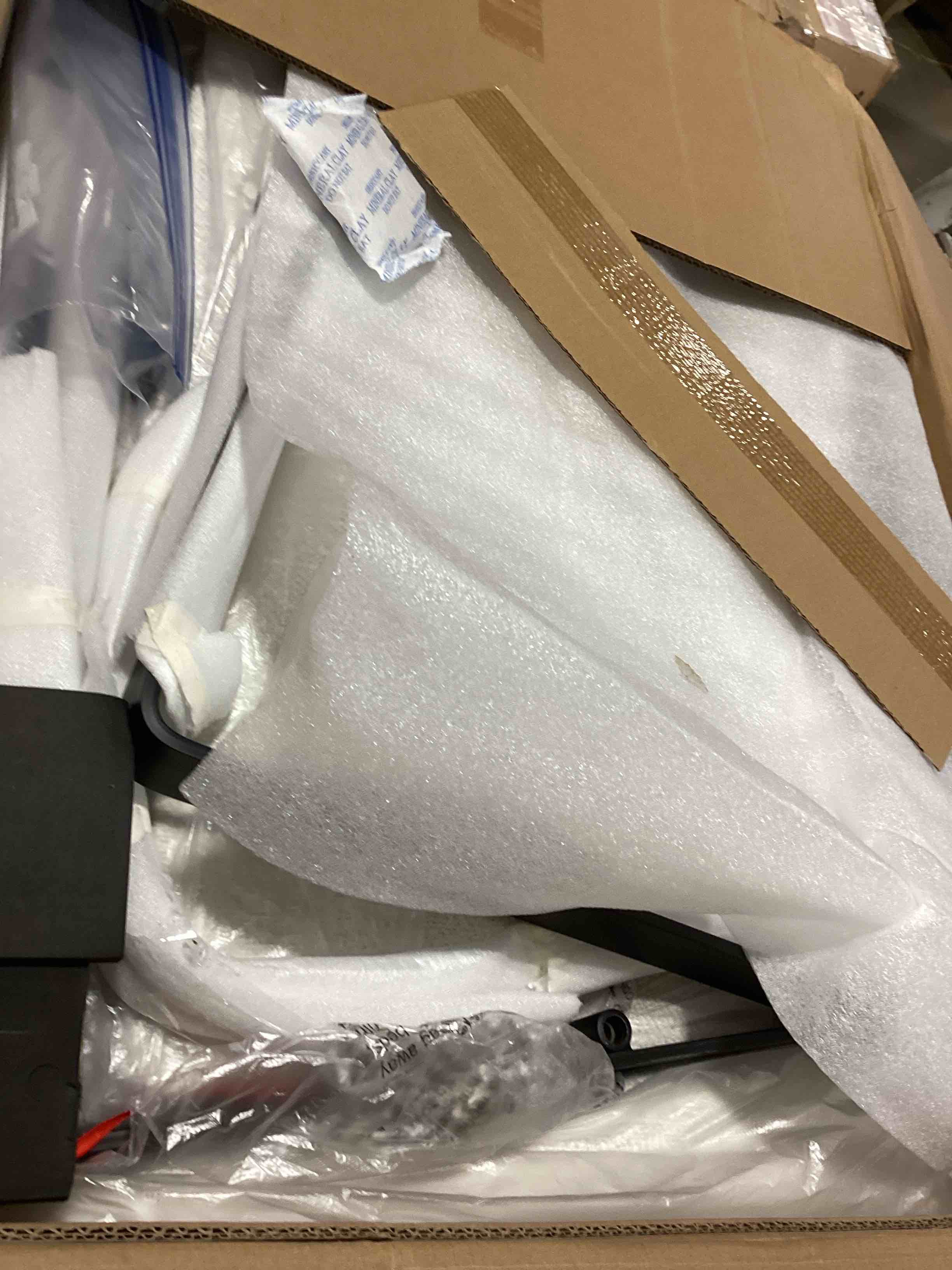 https://s3.amazonaws.com/lotting-images-prod/bidfta/BRN1601497_1750941376479.jpeg