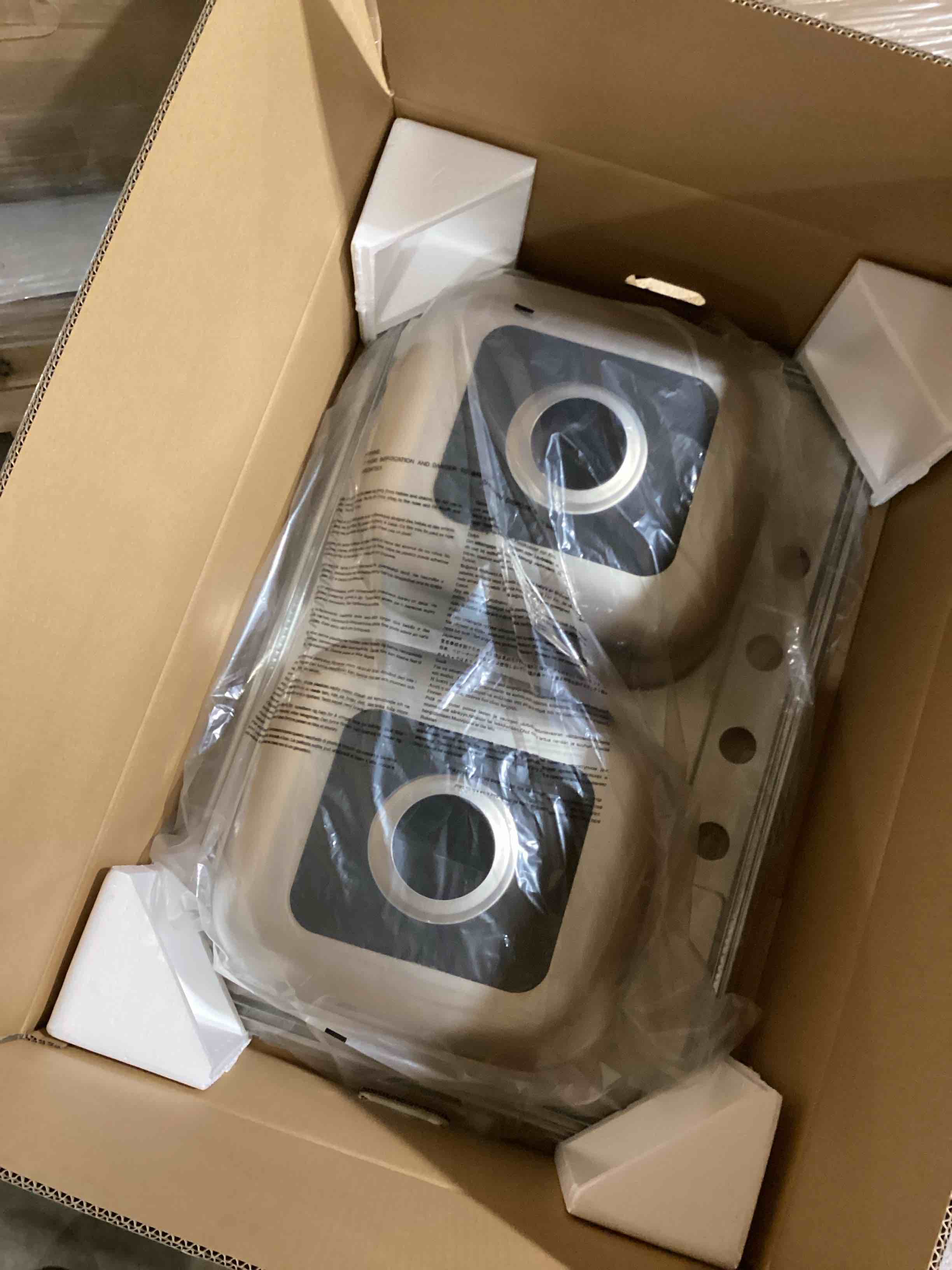 https://s3.amazonaws.com/lotting-images-prod/bidfta/BRN1602532_1752494057125.jpeg