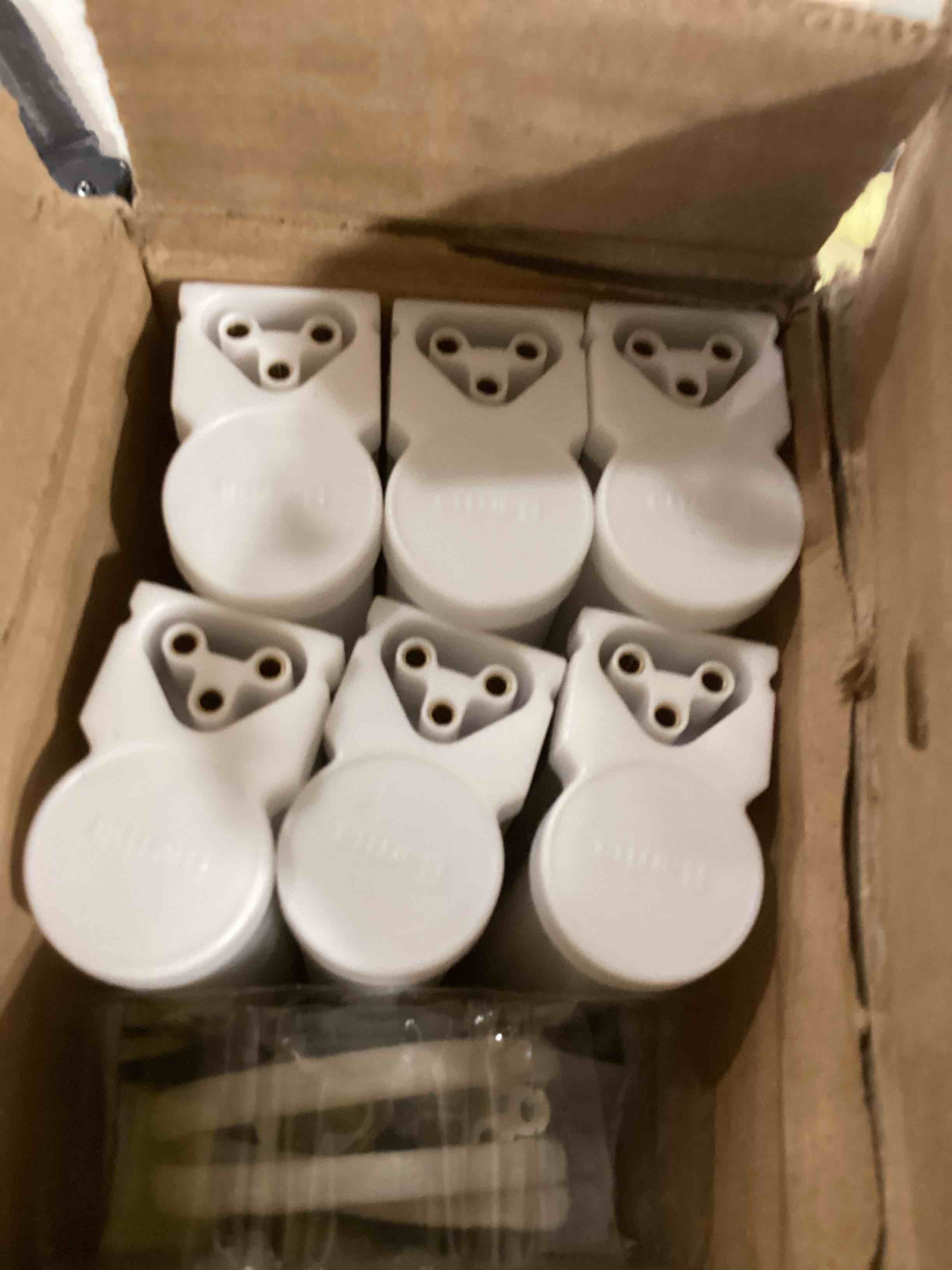 https://s3.amazonaws.com/lotting-images-prod/bidfta/BRN1603610_1741981559698.jpeg
