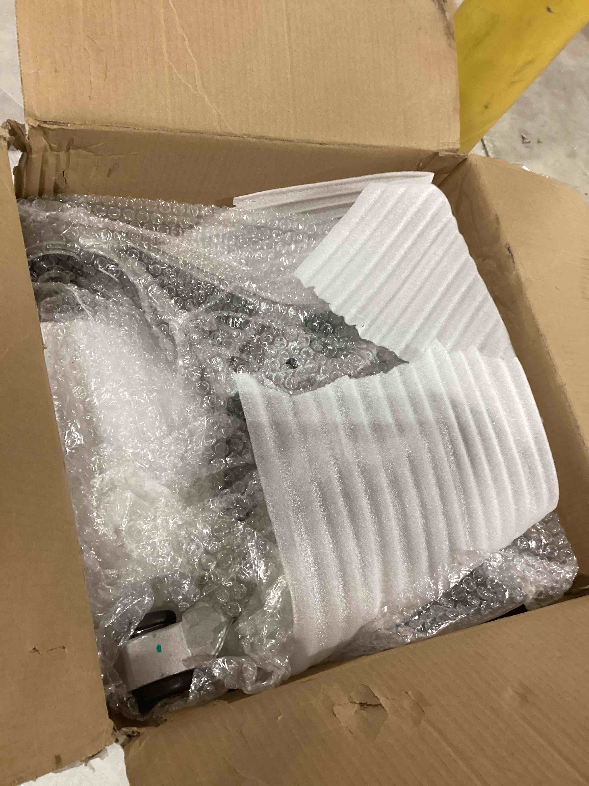 https://s3.amazonaws.com/lotting-images-prod/bidfta/BRN1603629_1742212630047.jpeg