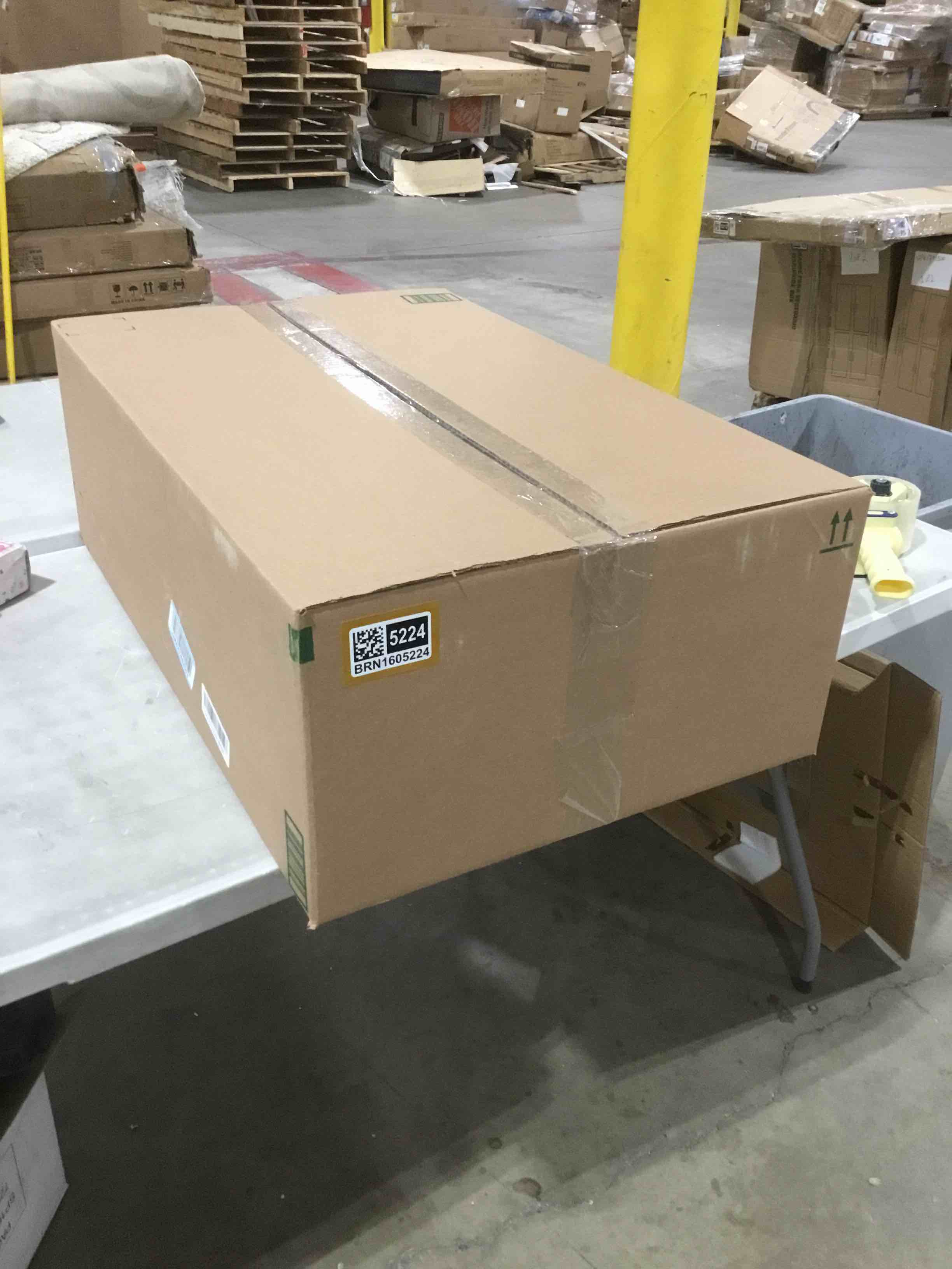 https://s3.amazonaws.com/lotting-images-prod/bidfta/BRN1605224_1743768956439.jpeg