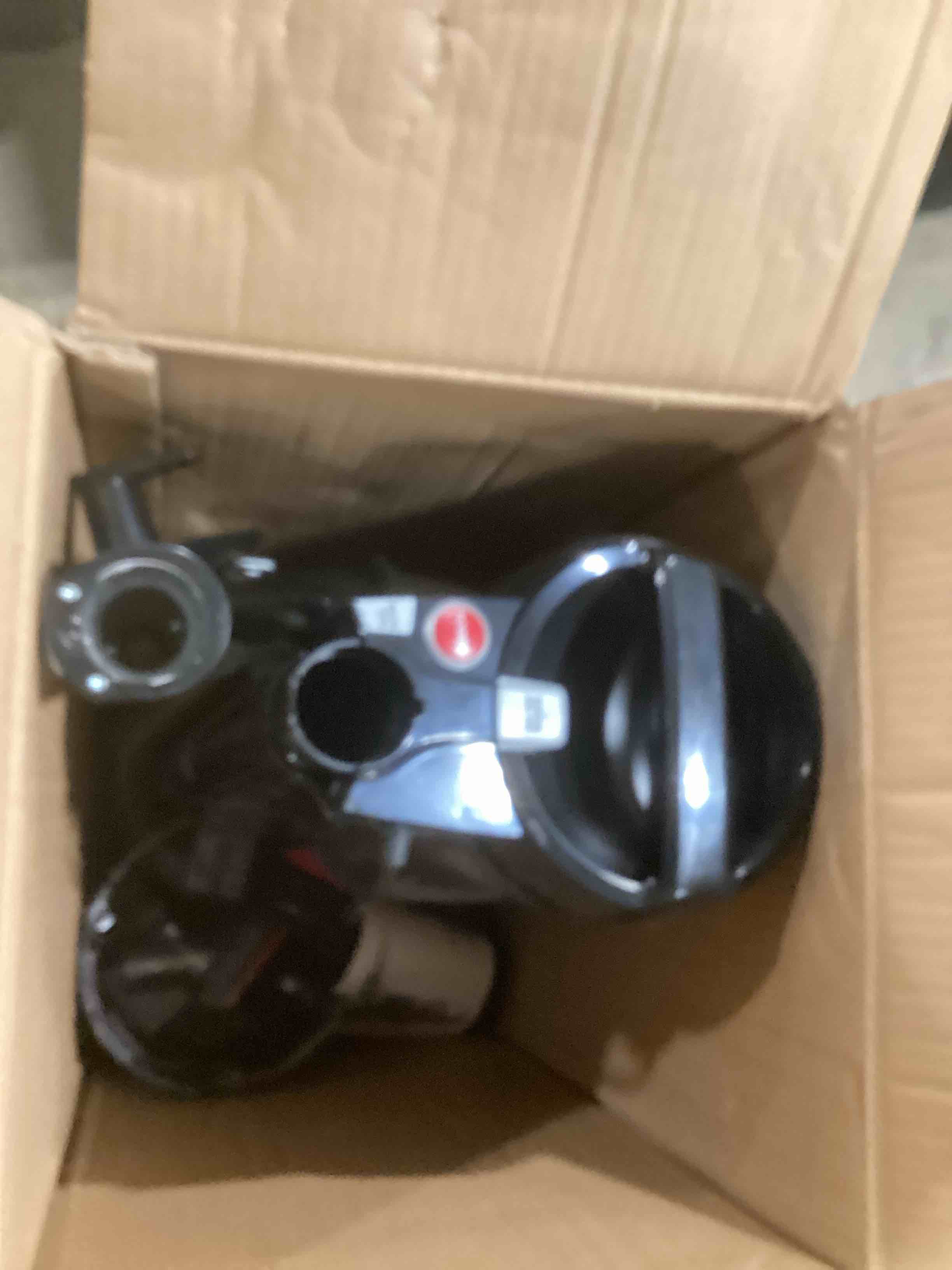 https://s3.amazonaws.com/lotting-images-prod/bidfta/BRN1606492_1740667014443.jpeg