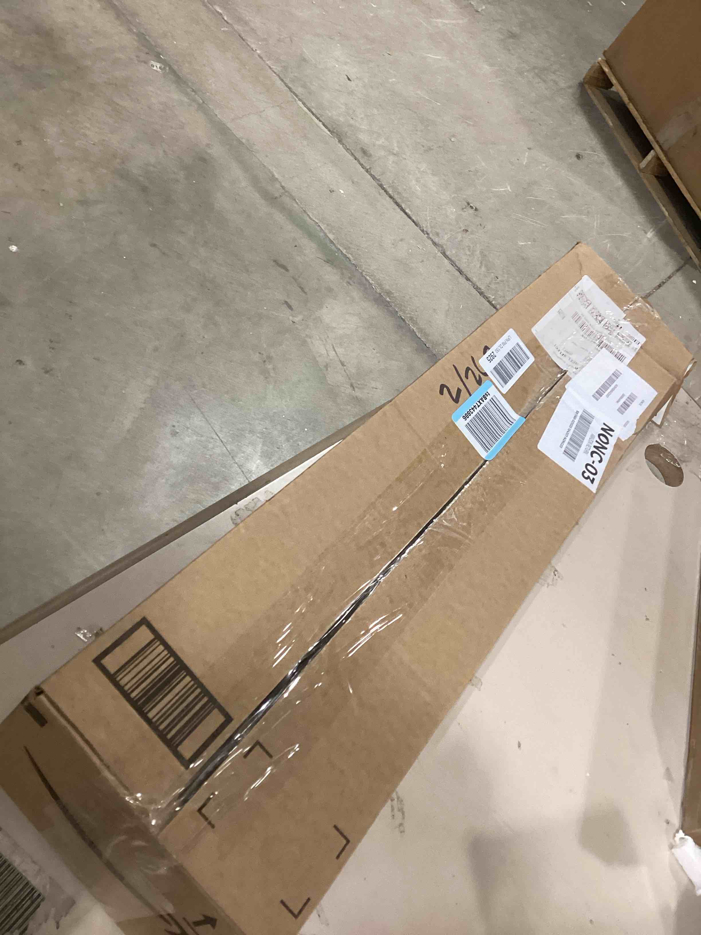 https://s3.amazonaws.com/lotting-images-prod/bidfta/BRN1607413_1741617861498.jpeg