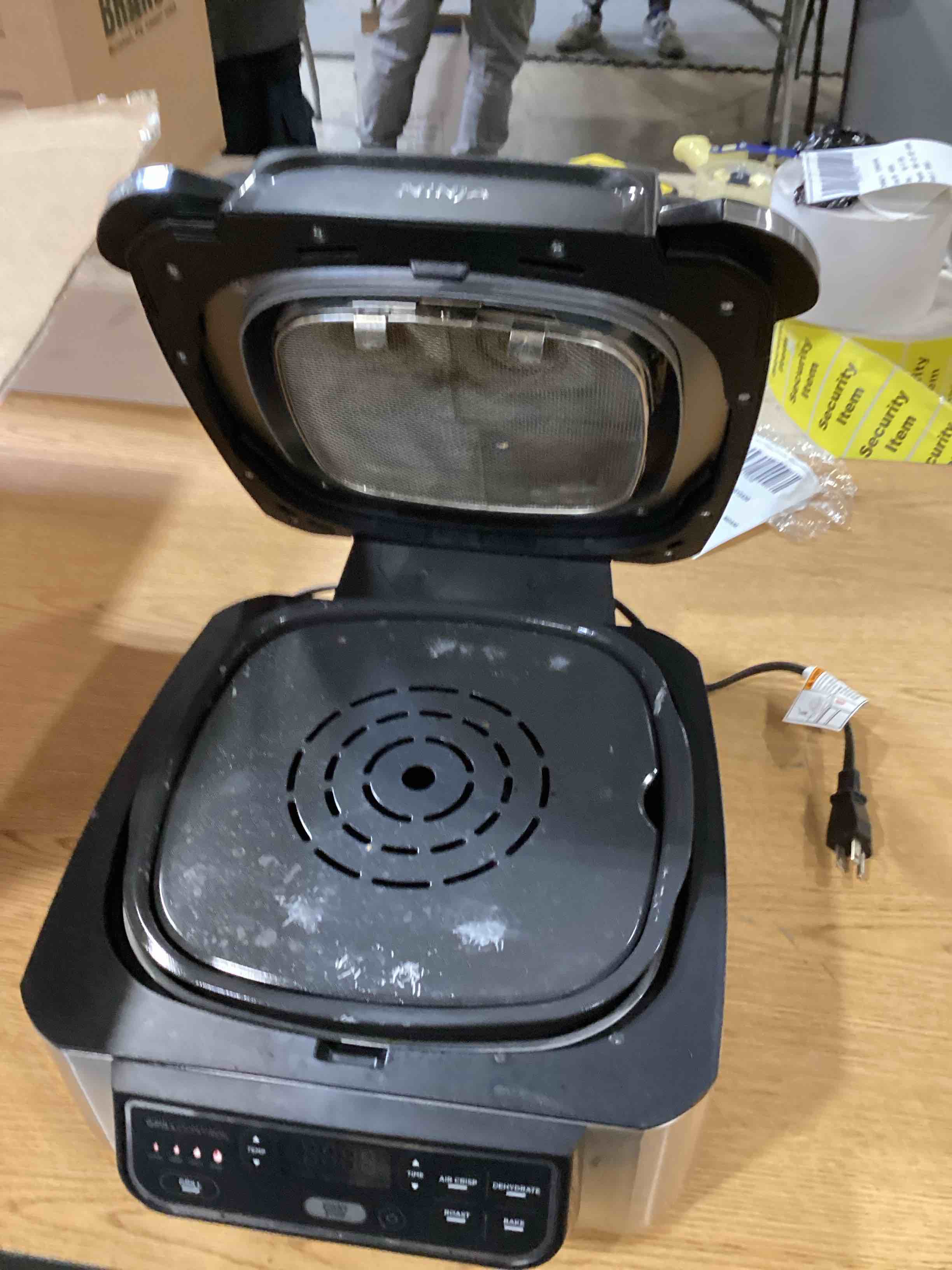 https://s3.amazonaws.com/lotting-images-prod/bidfta/BRN1608939_1744911024480.jpeg