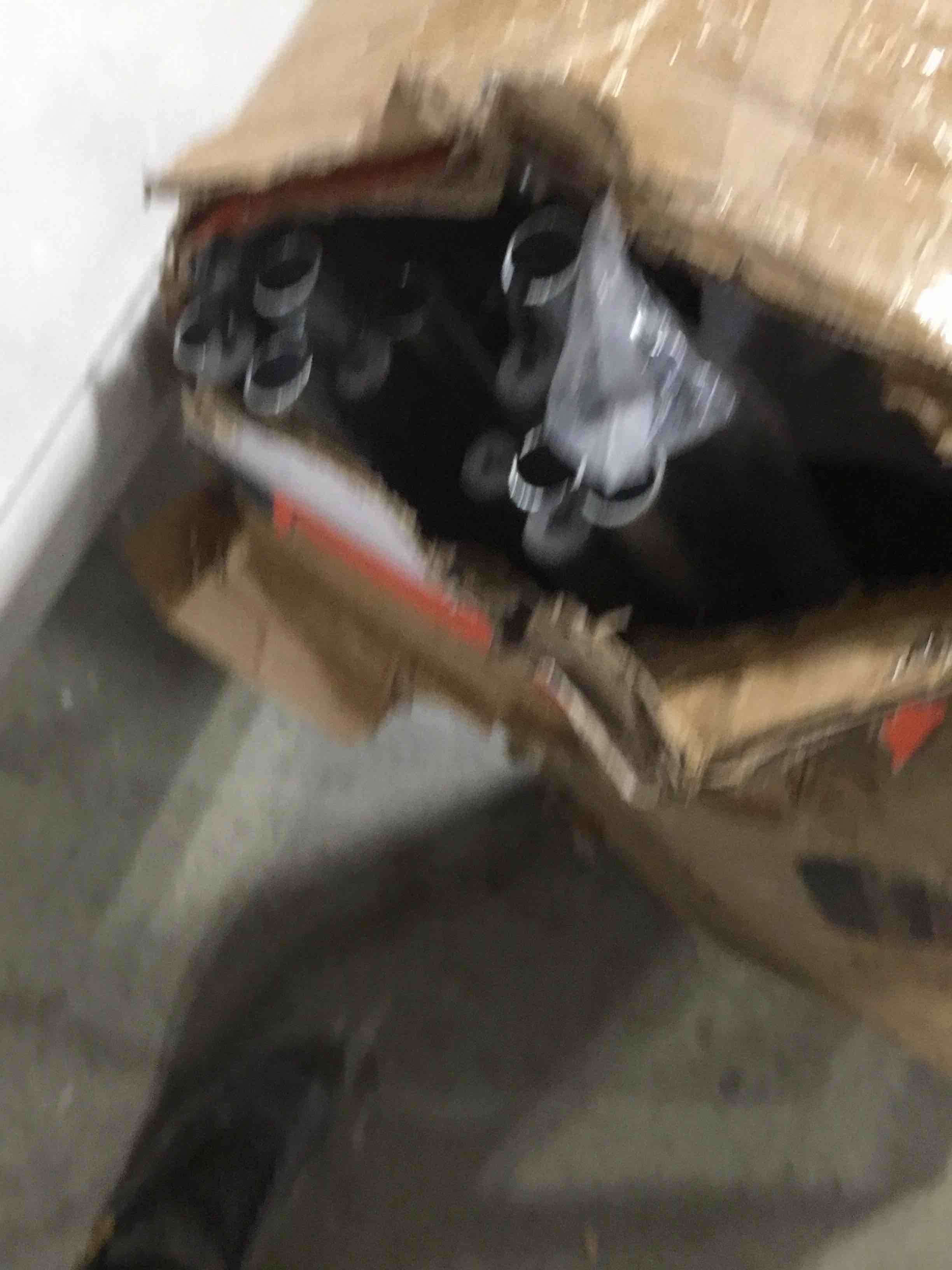 https://s3.amazonaws.com/lotting-images-prod/bidfta/BRN1610431_1741279665601.jpeg