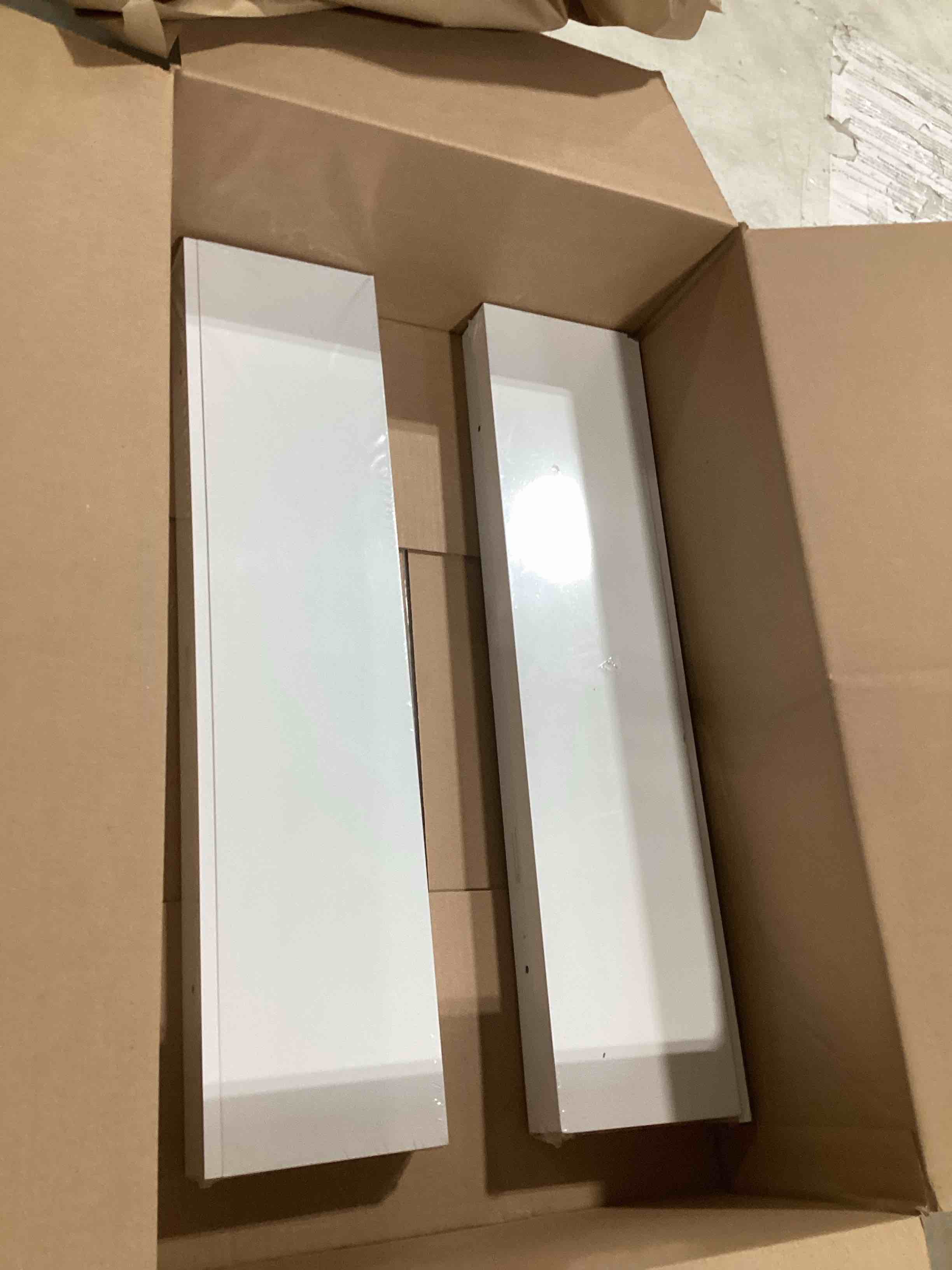 https://s3.amazonaws.com/lotting-images-prod/bidfta/BRN1610690_1741352848393.jpeg