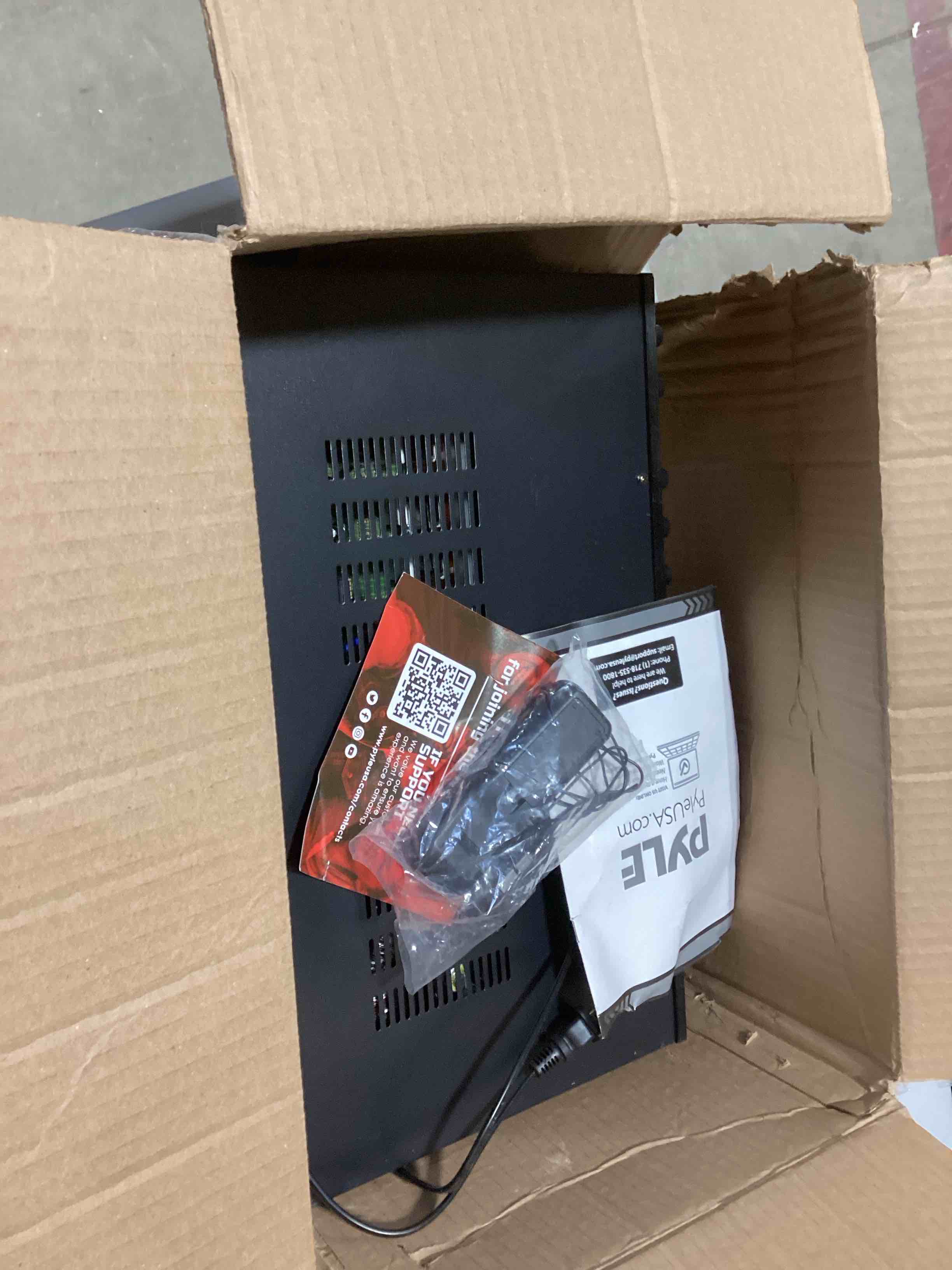 https://s3.amazonaws.com/lotting-images-prod/bidfta/BRN1612126_1740061821337.jpeg