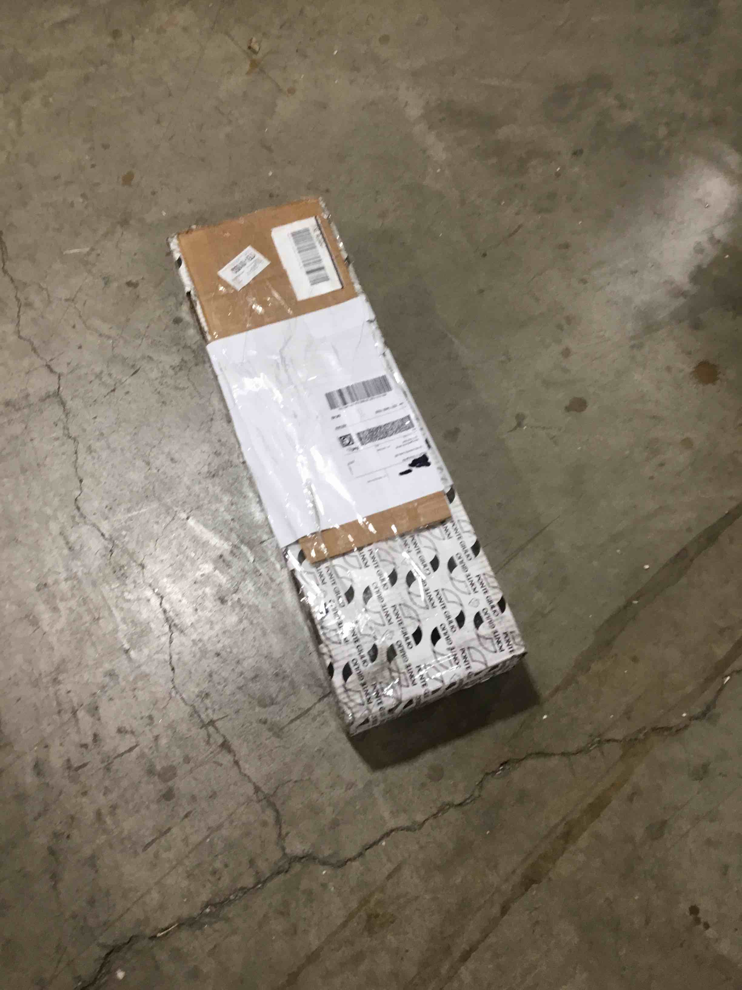 https://s3.amazonaws.com/lotting-images-prod/bidfta/BRN1617230_1738325850518.jpeg