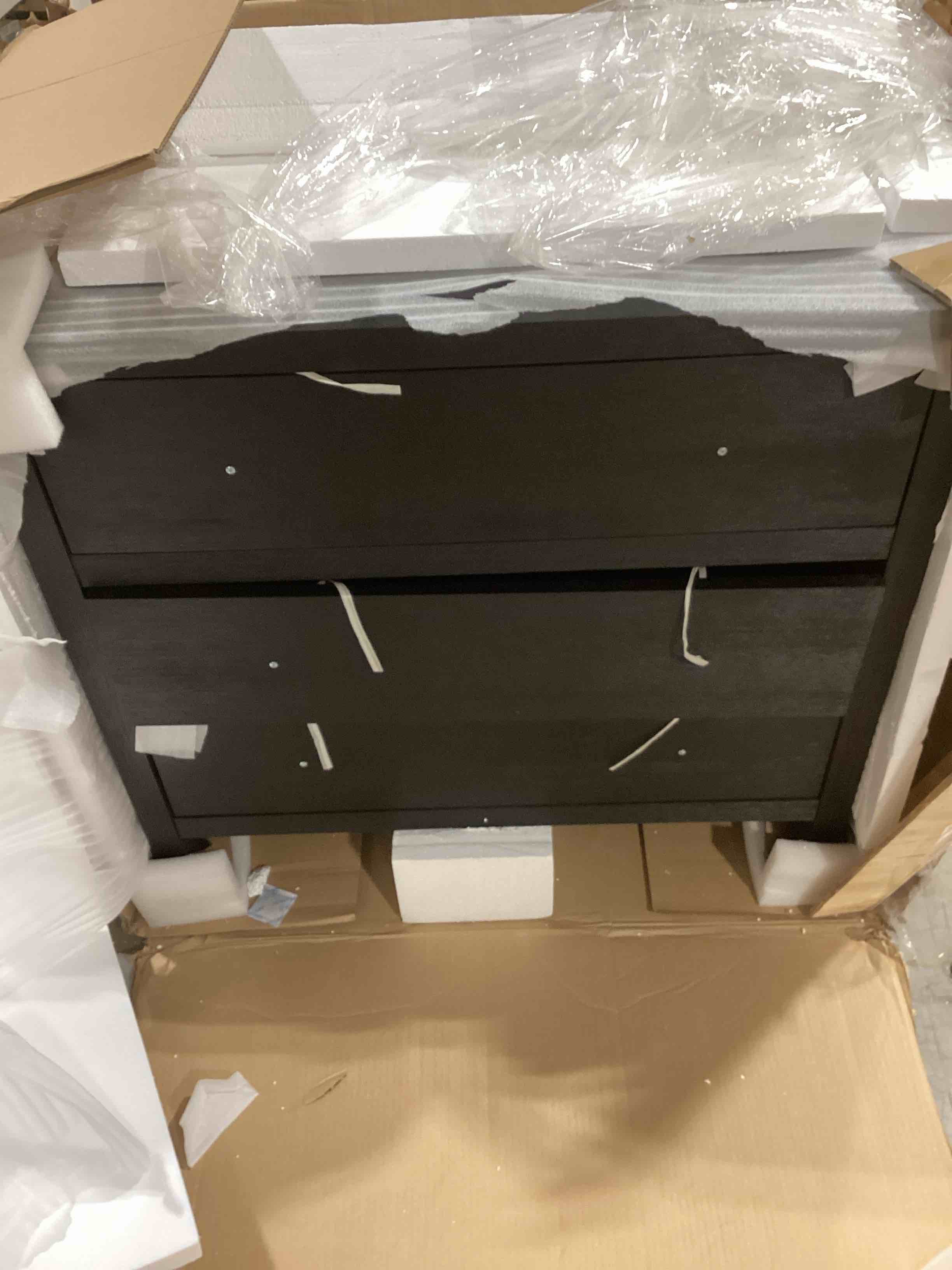 https://s3.amazonaws.com/lotting-images-prod/bidfta/BRN1617638_1738759296970.jpeg