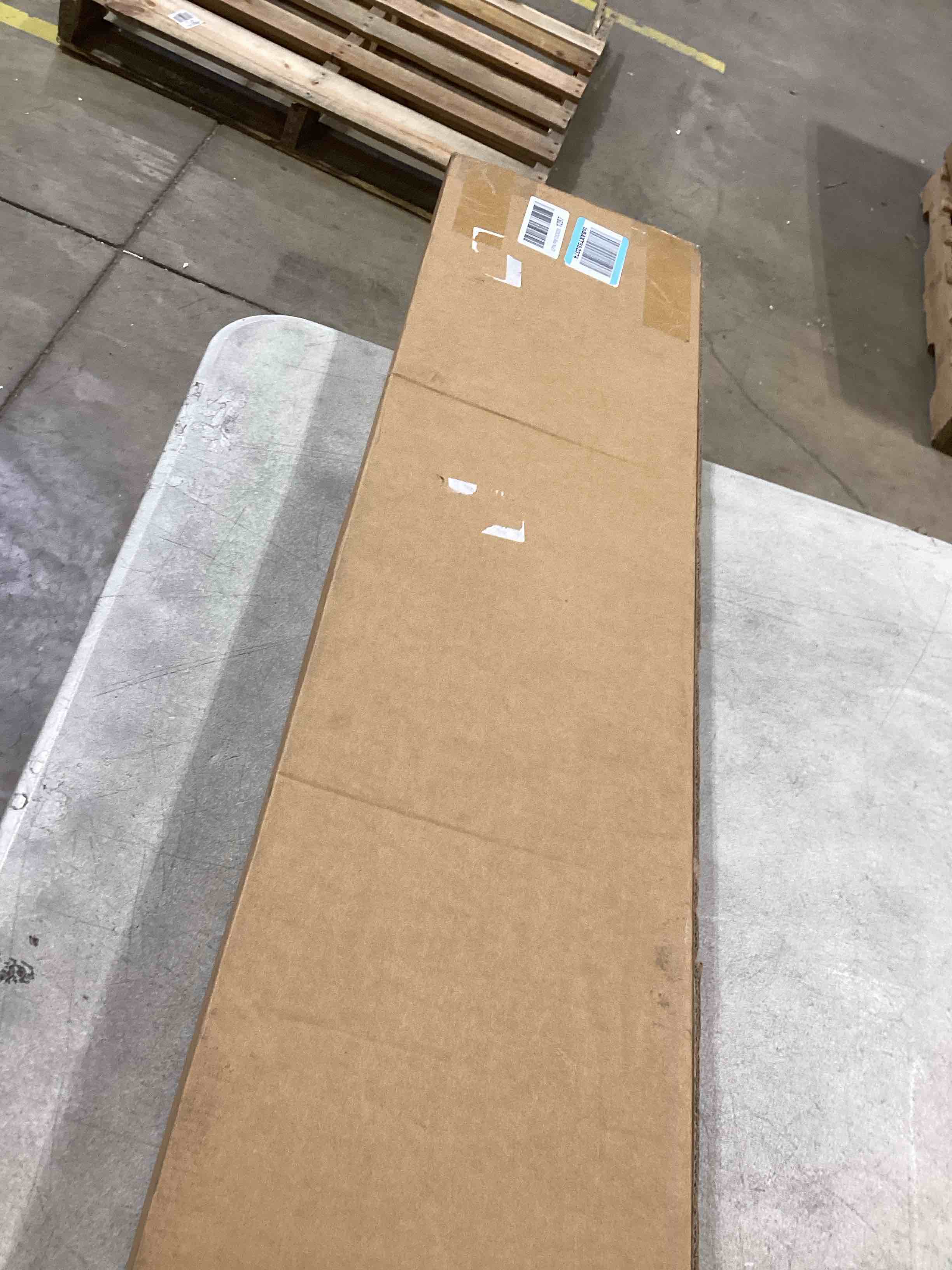 https://s3.amazonaws.com/lotting-images-prod/bidfta/BRN1620762_1741275123231.jpeg