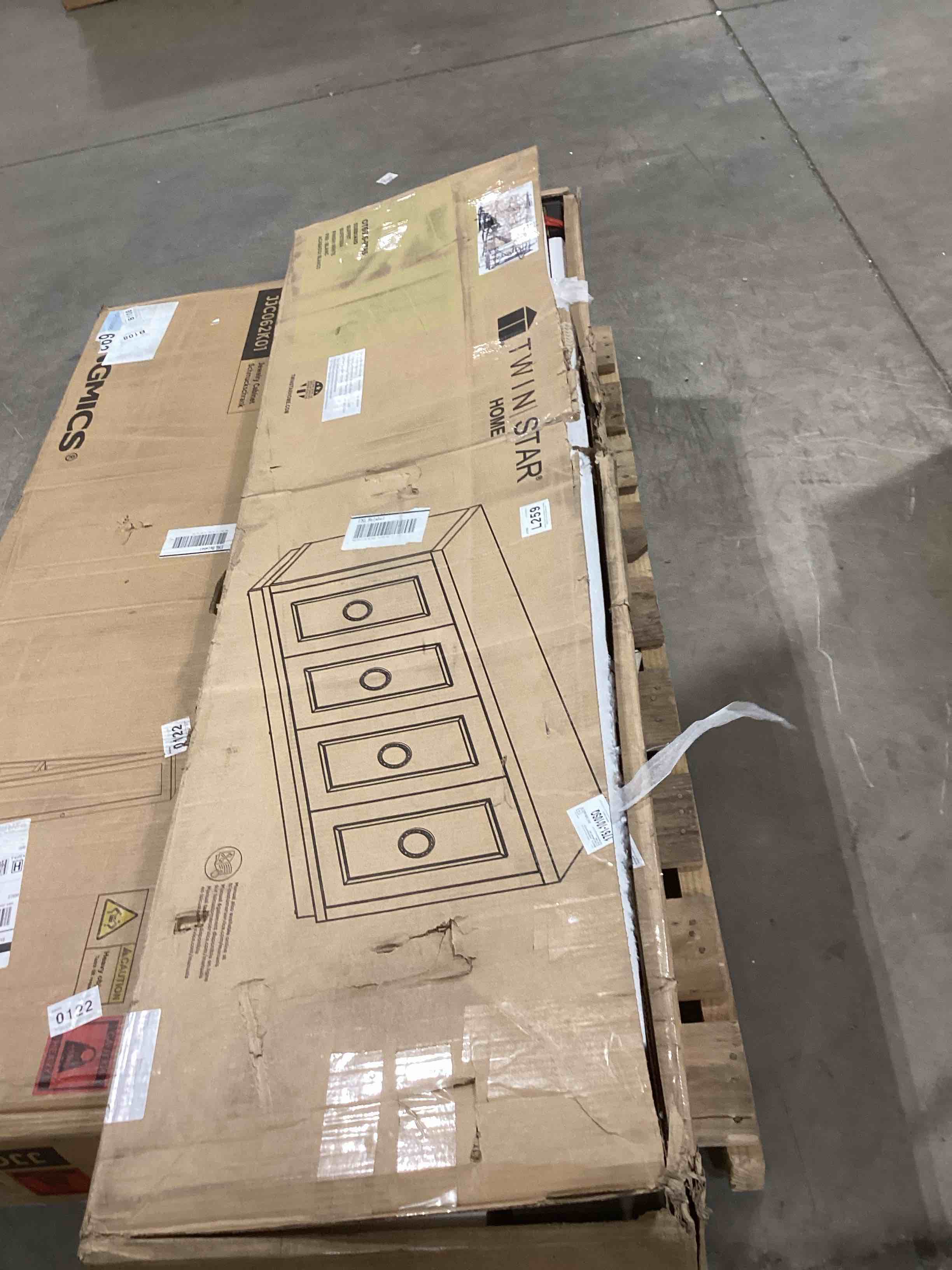 https://s3.amazonaws.com/lotting-images-prod/bidfta/BRN1620918_1741366296527.jpeg