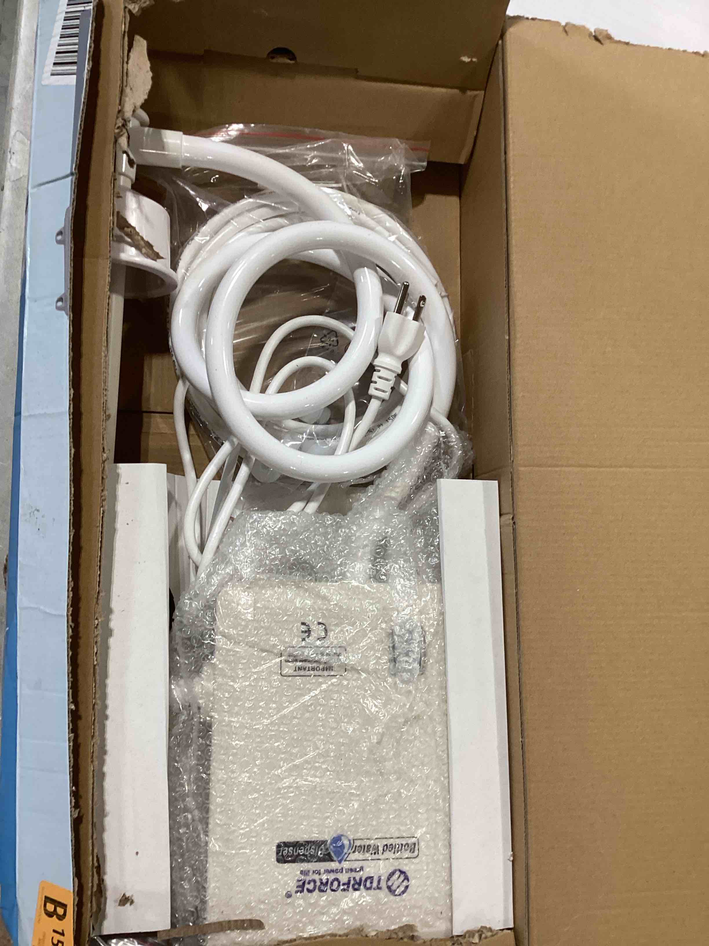 https://s3.amazonaws.com/lotting-images-prod/bidfta/BRN1622941_1741356018113.jpeg