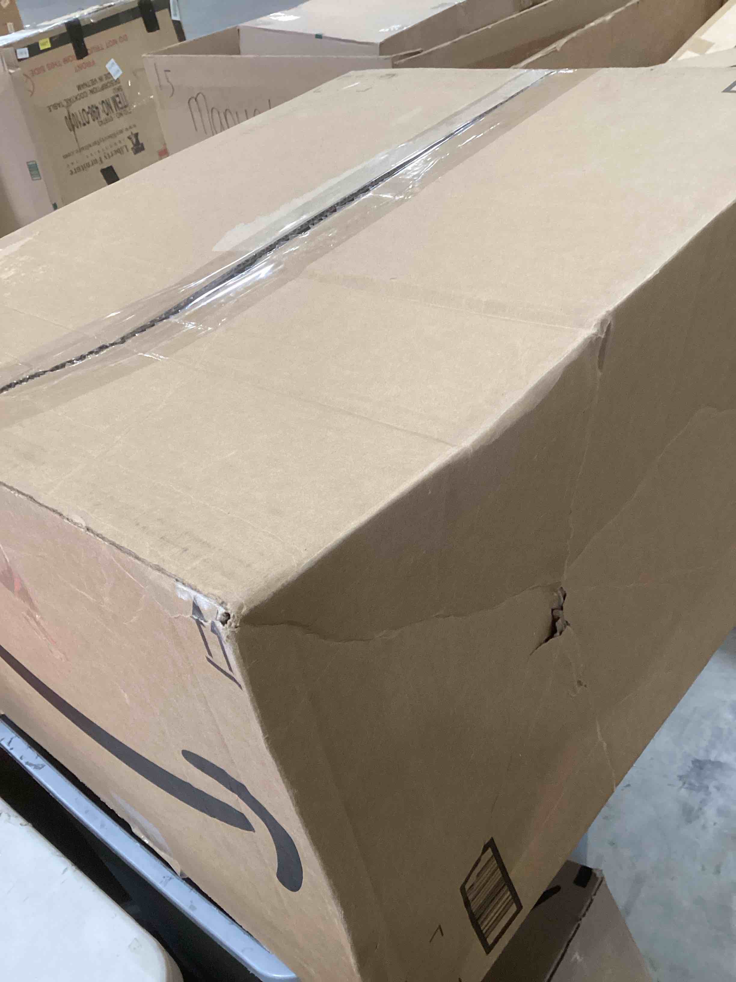 https://s3.amazonaws.com/lotting-images-prod/bidfta/BRN1623618_1742235771791.jpeg