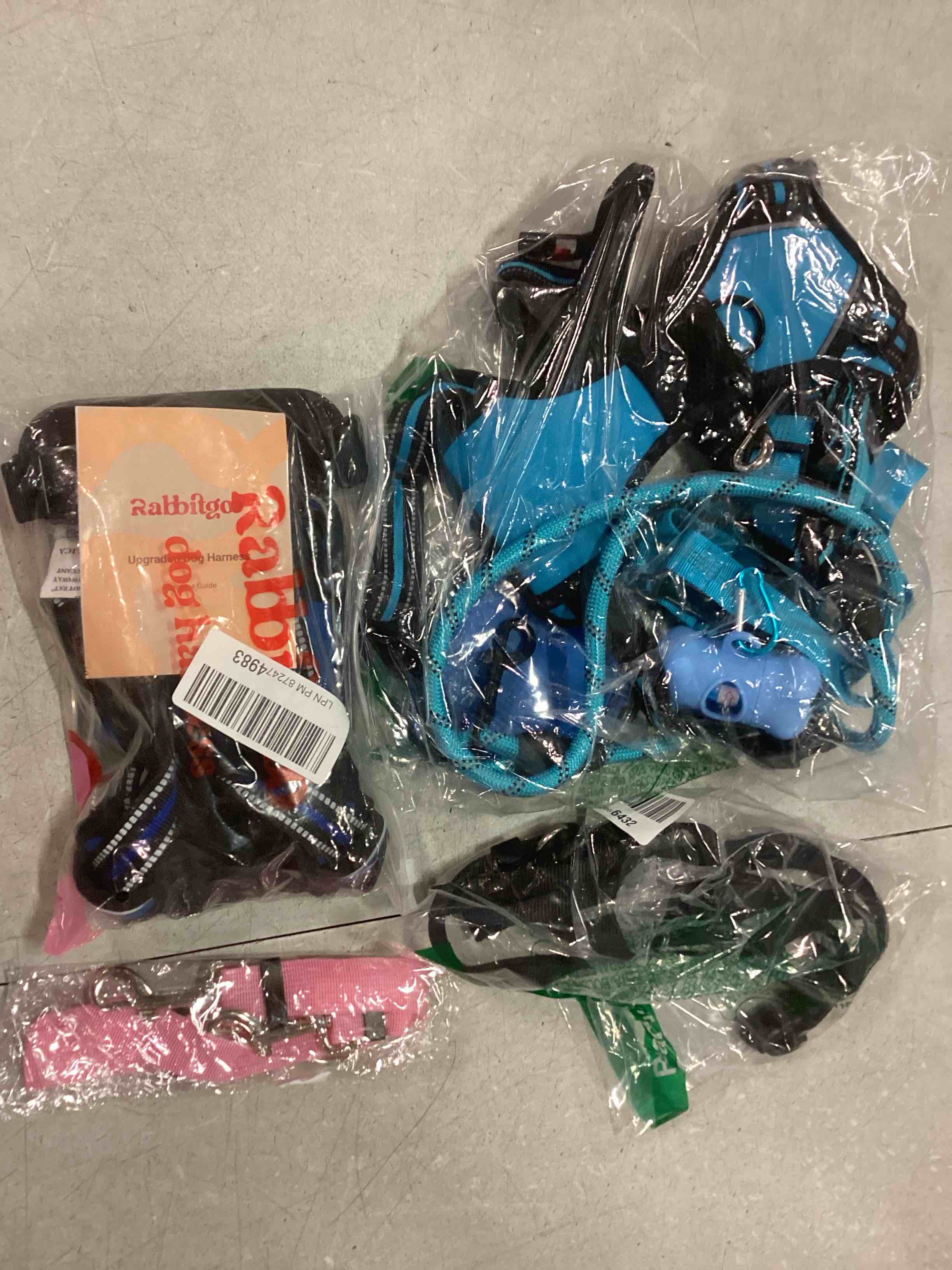 https://s3.amazonaws.com/lotting-images-prod/bidfta/BRN1630413_1732567061284.jpeg
