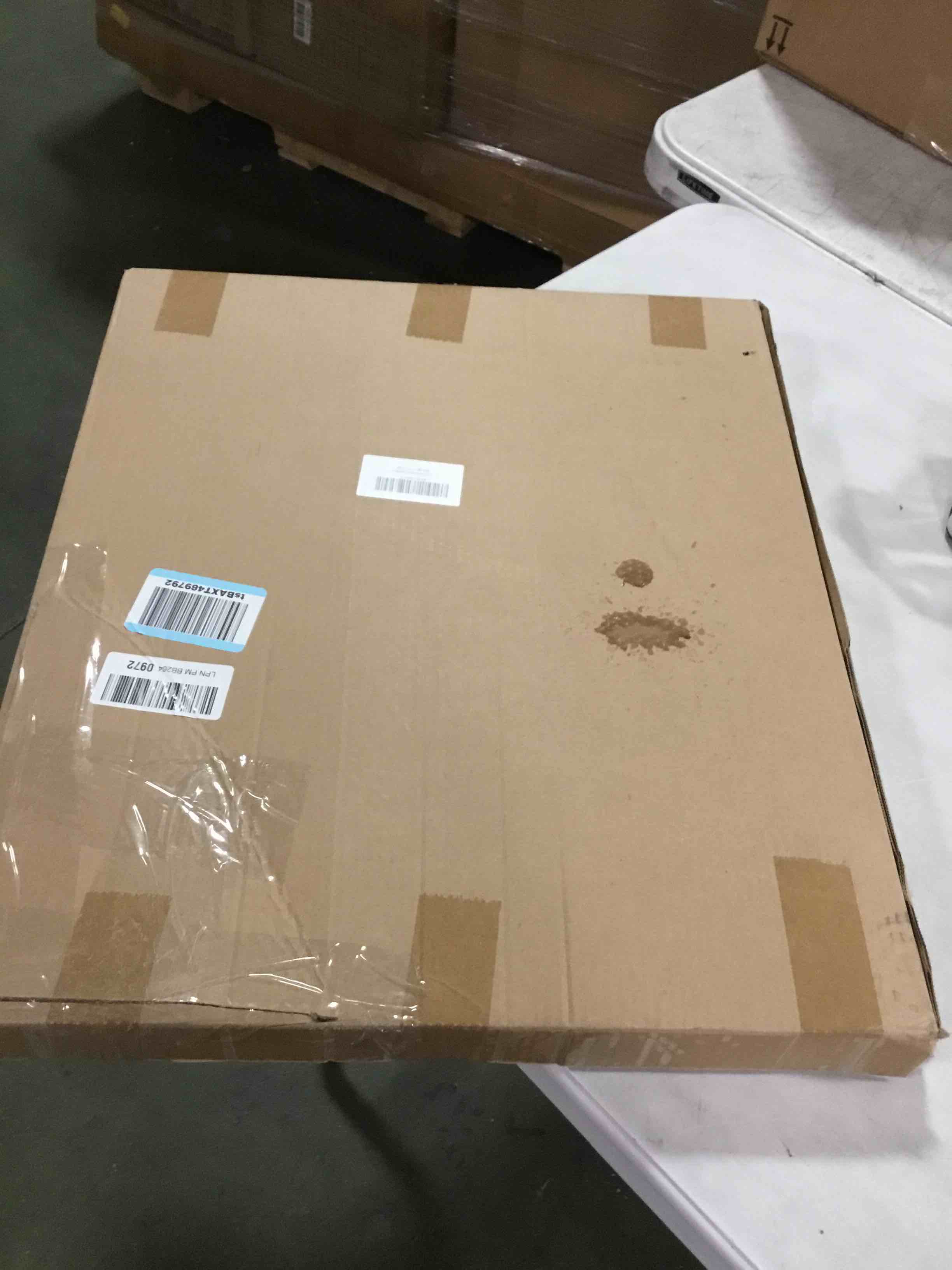 https://s3.amazonaws.com/lotting-images-prod/bidfta/BRN1635558_1733757681409.jpeg
