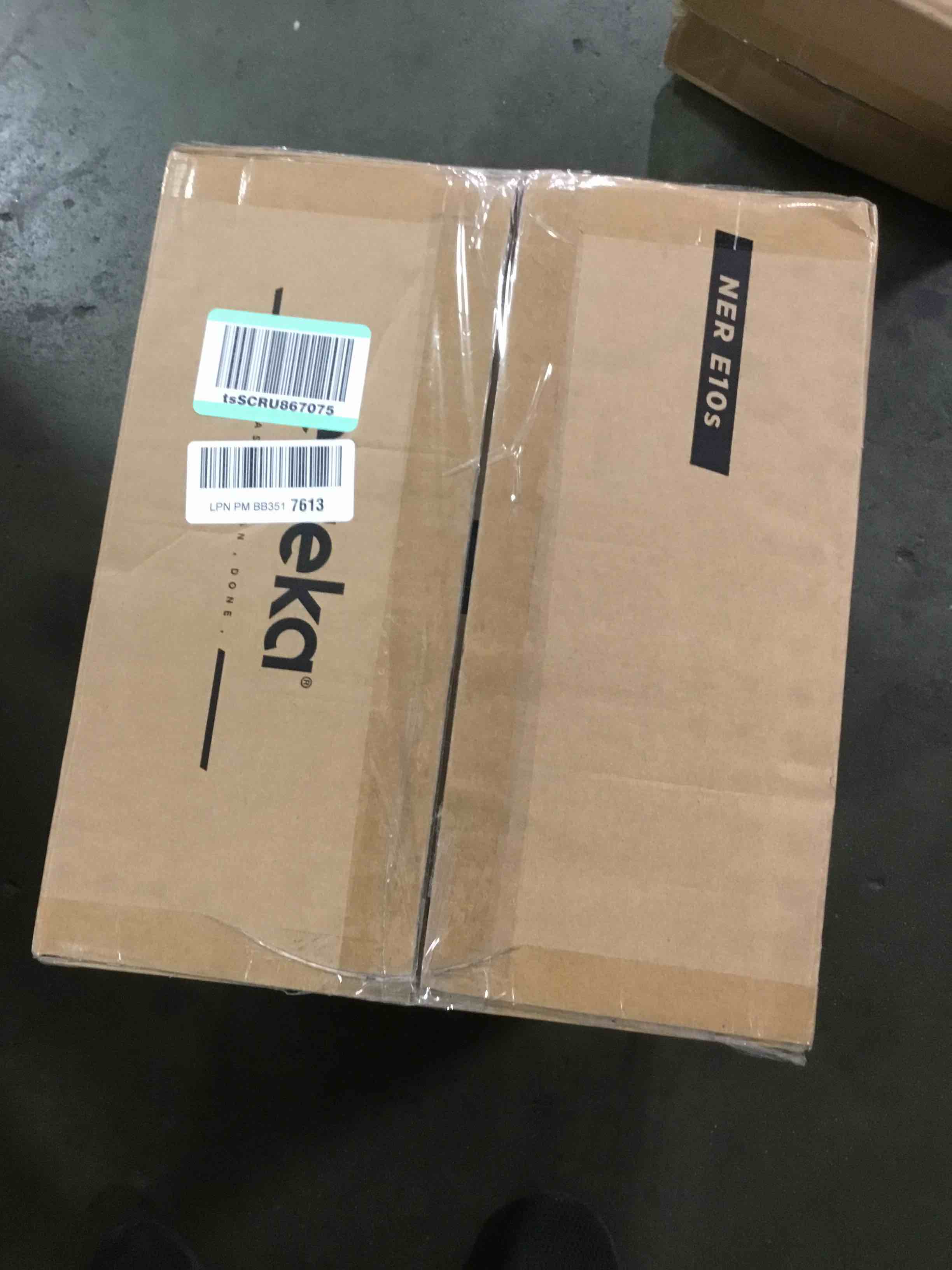https://s3.amazonaws.com/lotting-images-prod/bidfta/BRN1635595_1733759248161.jpeg