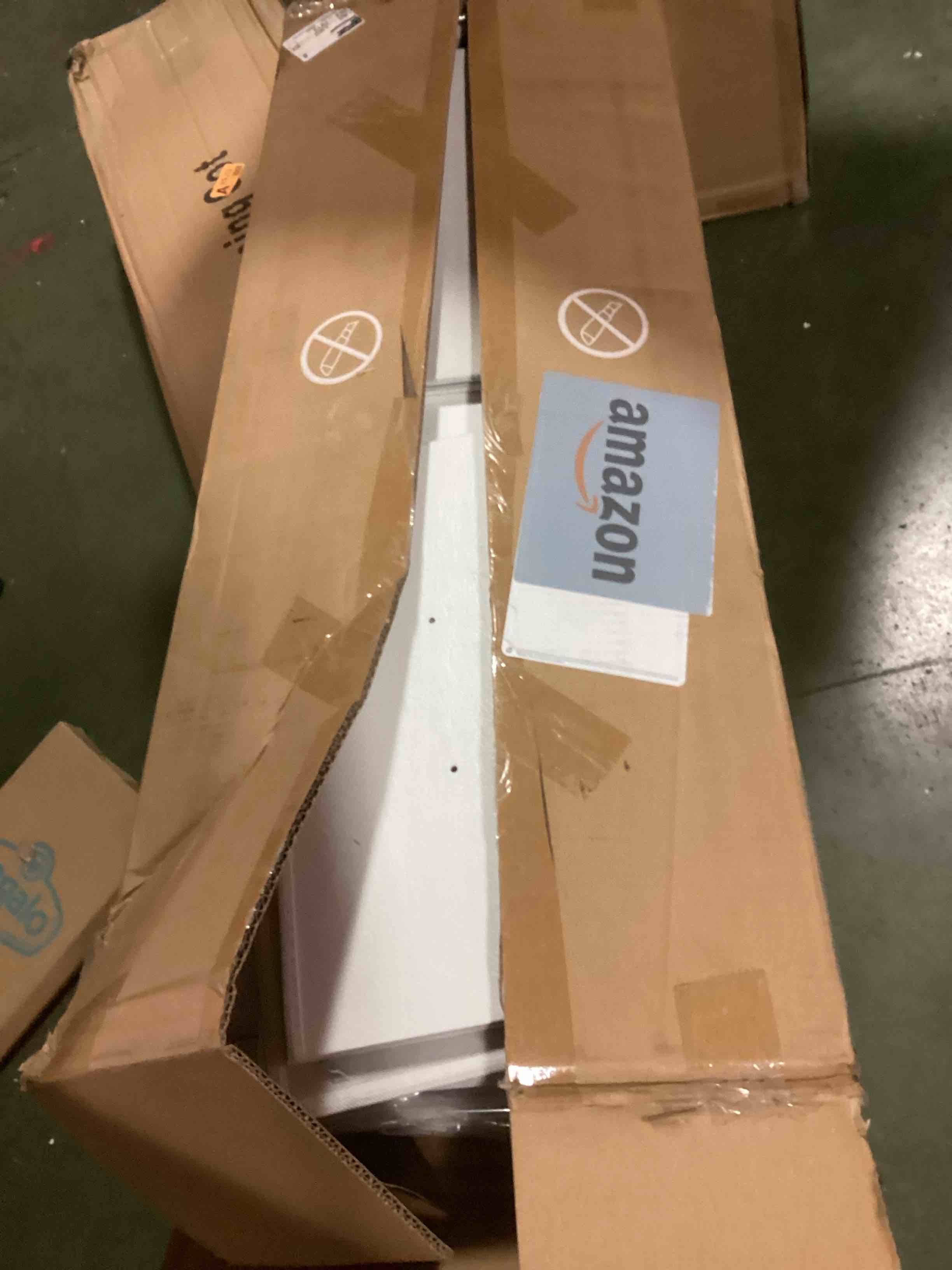 https://s3.amazonaws.com/lotting-images-prod/bidfta/BRN1635715_1733769250480.jpeg