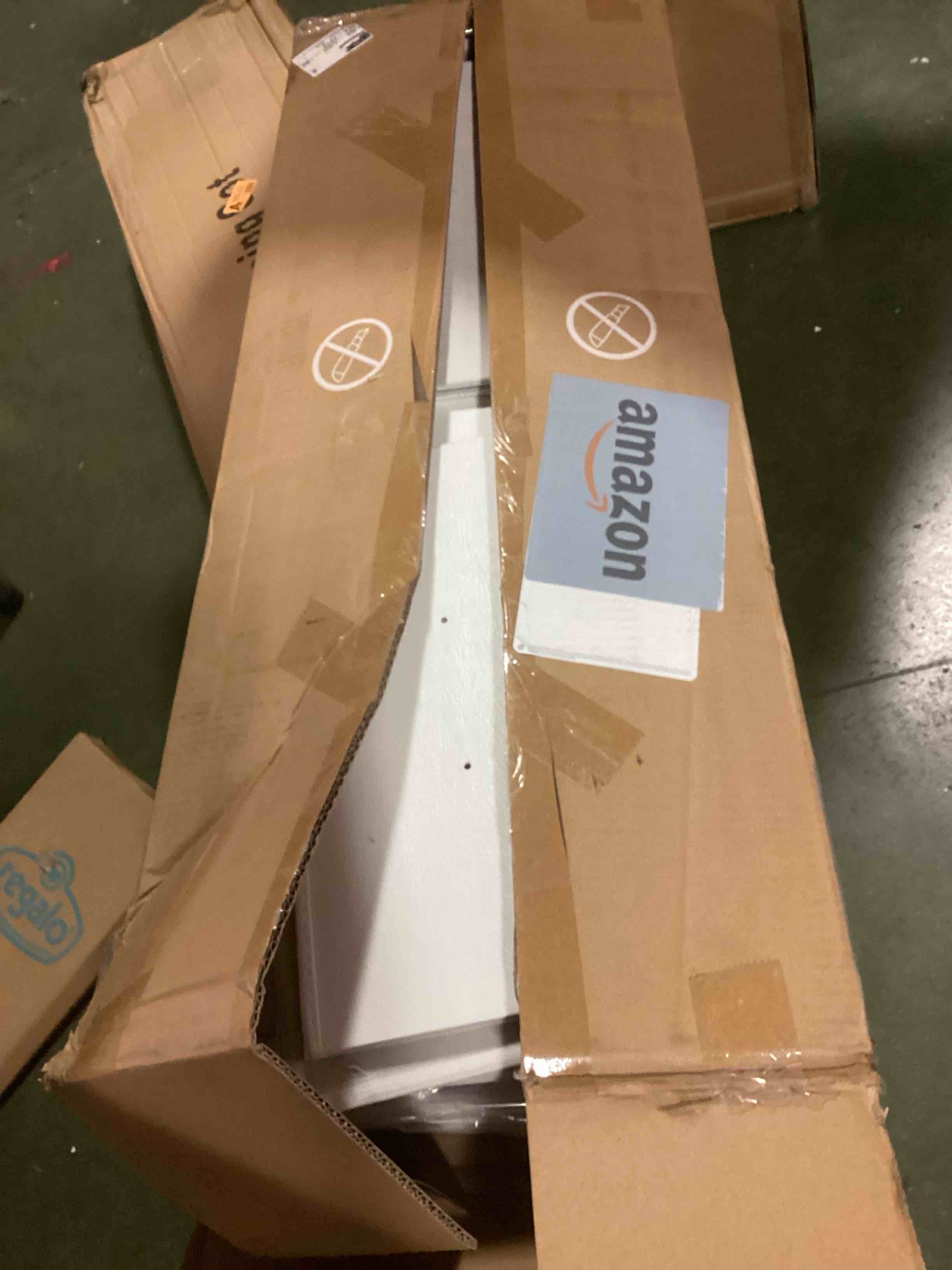 https://s3.amazonaws.com/lotting-images-prod/bidfta/BRN1635715_1733769251371.jpeg