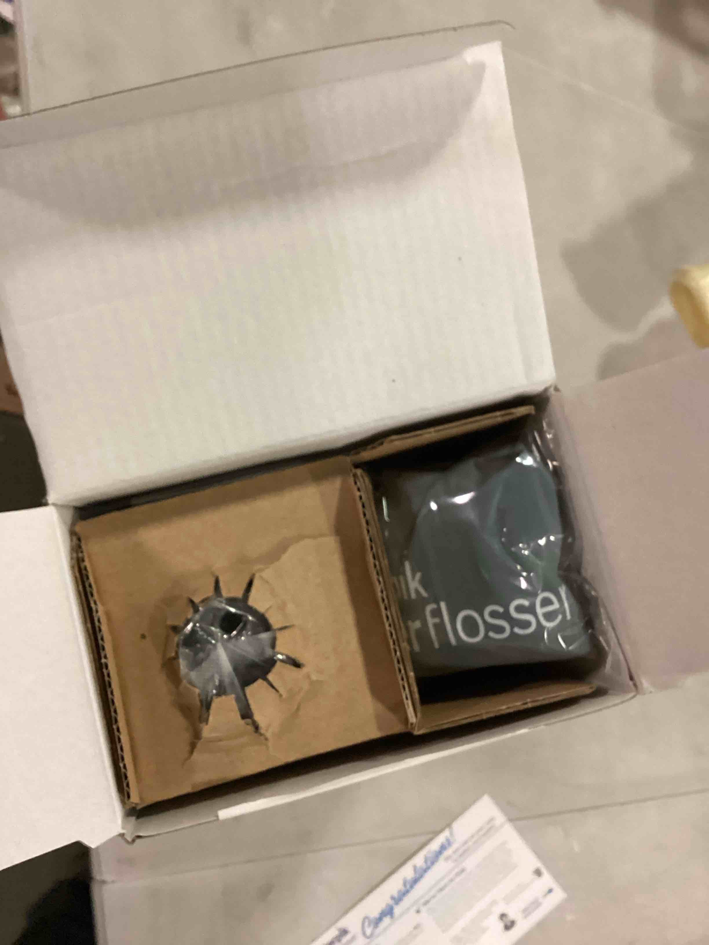 https://s3.amazonaws.com/lotting-images-prod/bidfta/BRN1635958_1733847557348.jpeg