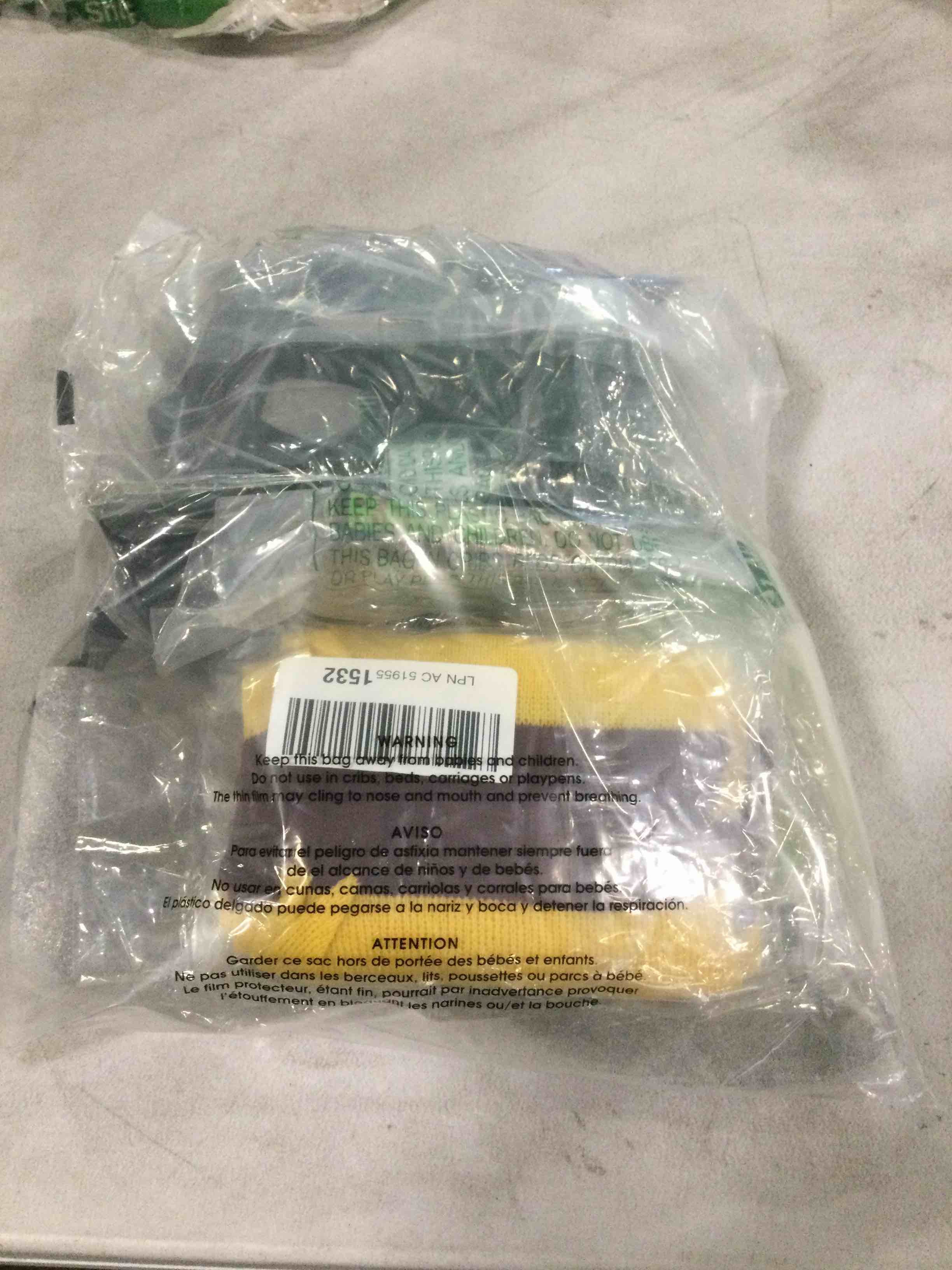https://s3.amazonaws.com/lotting-images-prod/bidfta/BRN1636618_1733424729529.jpeg