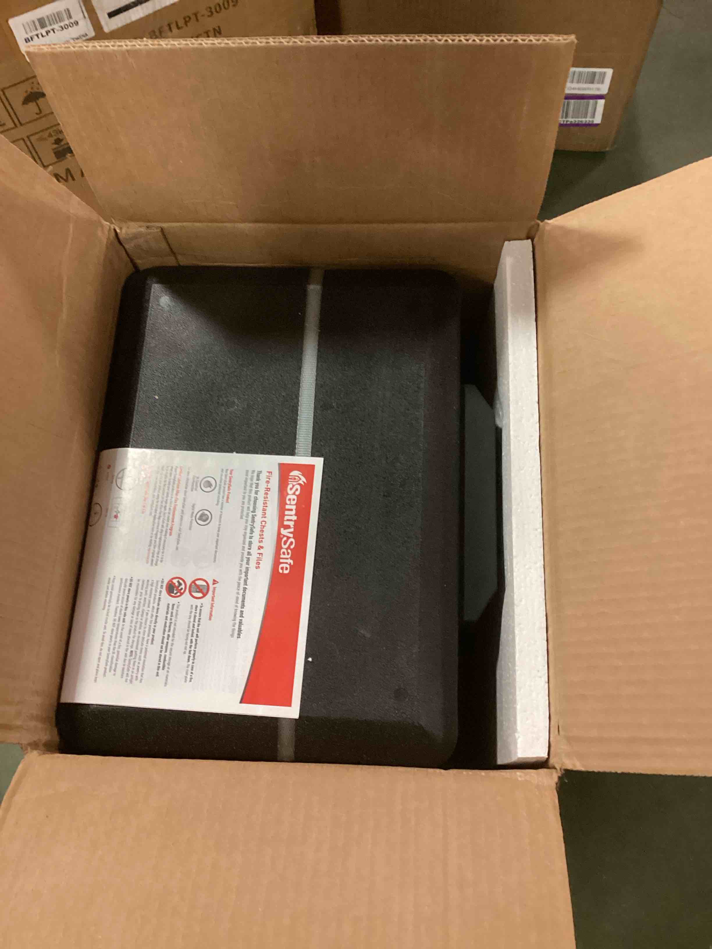https://s3.amazonaws.com/lotting-images-prod/bidfta/BRN1636808_1733919958486.jpeg