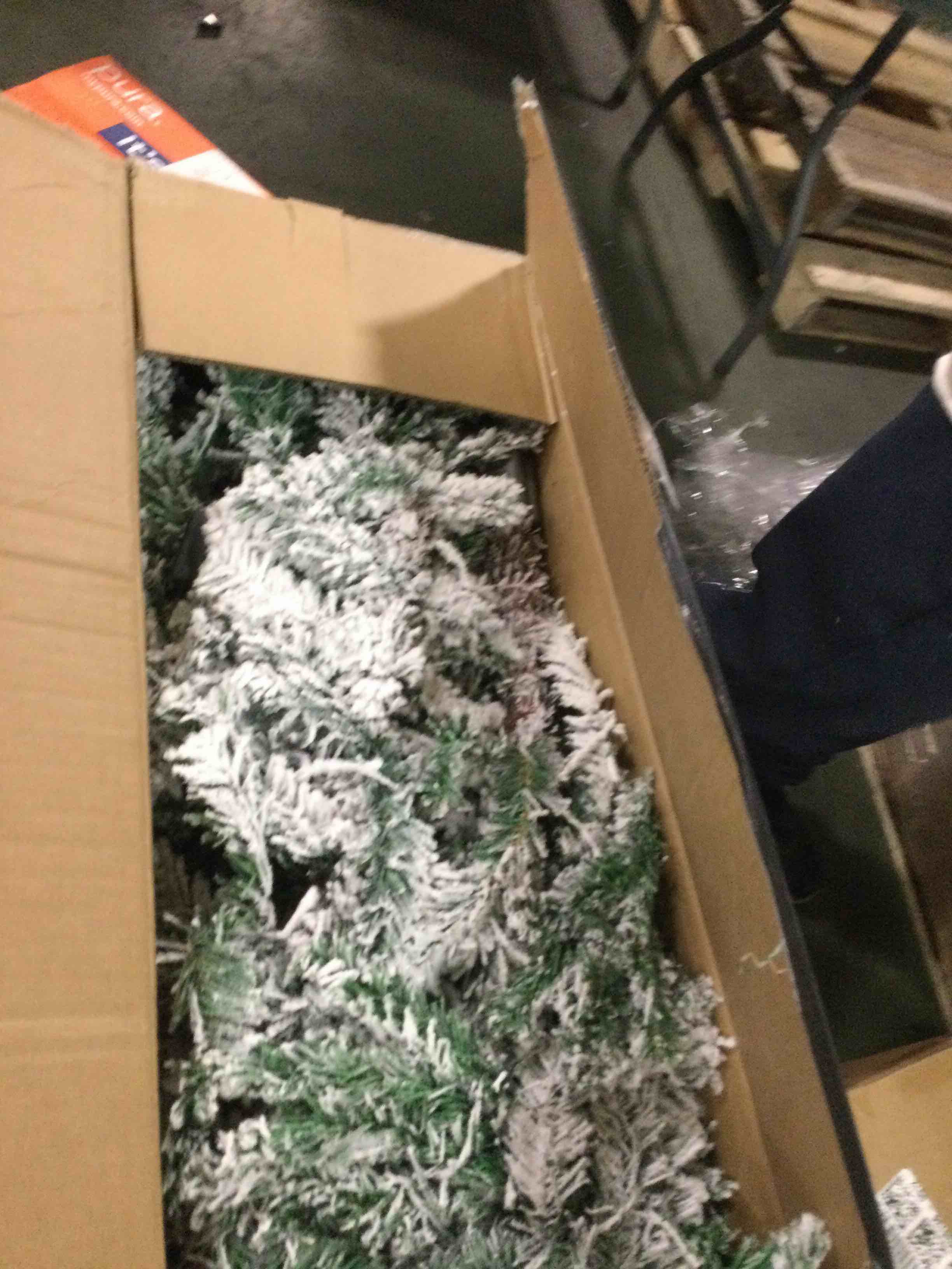 https://s3.amazonaws.com/lotting-images-prod/bidfta/BRN1638351_1734960027964.jpeg