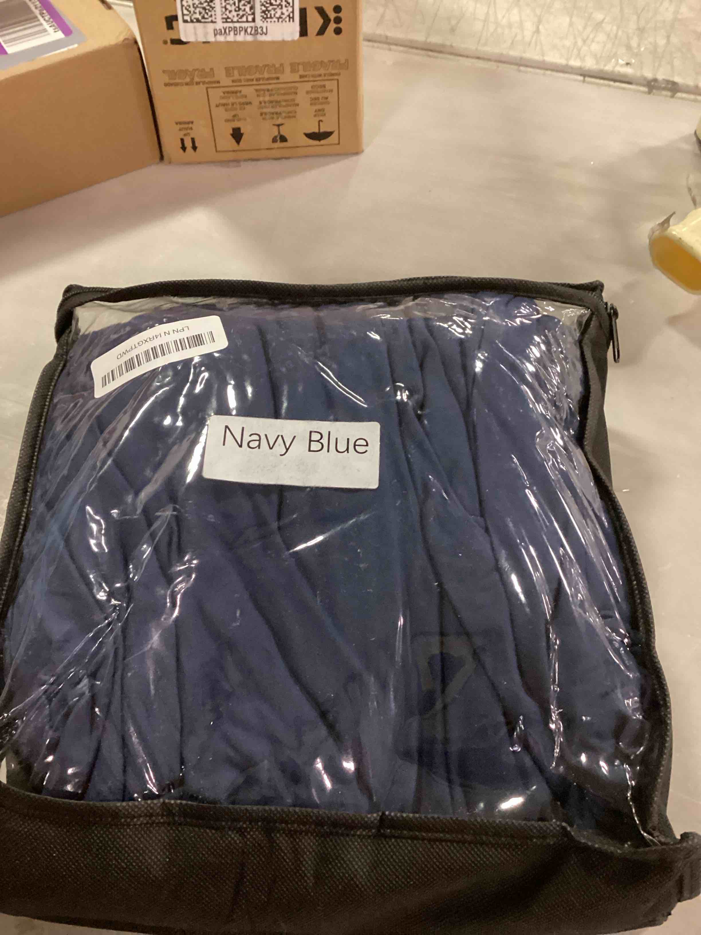 https://s3.amazonaws.com/lotting-images-prod/bidfta/BRN1638643_1735063828389.jpeg
