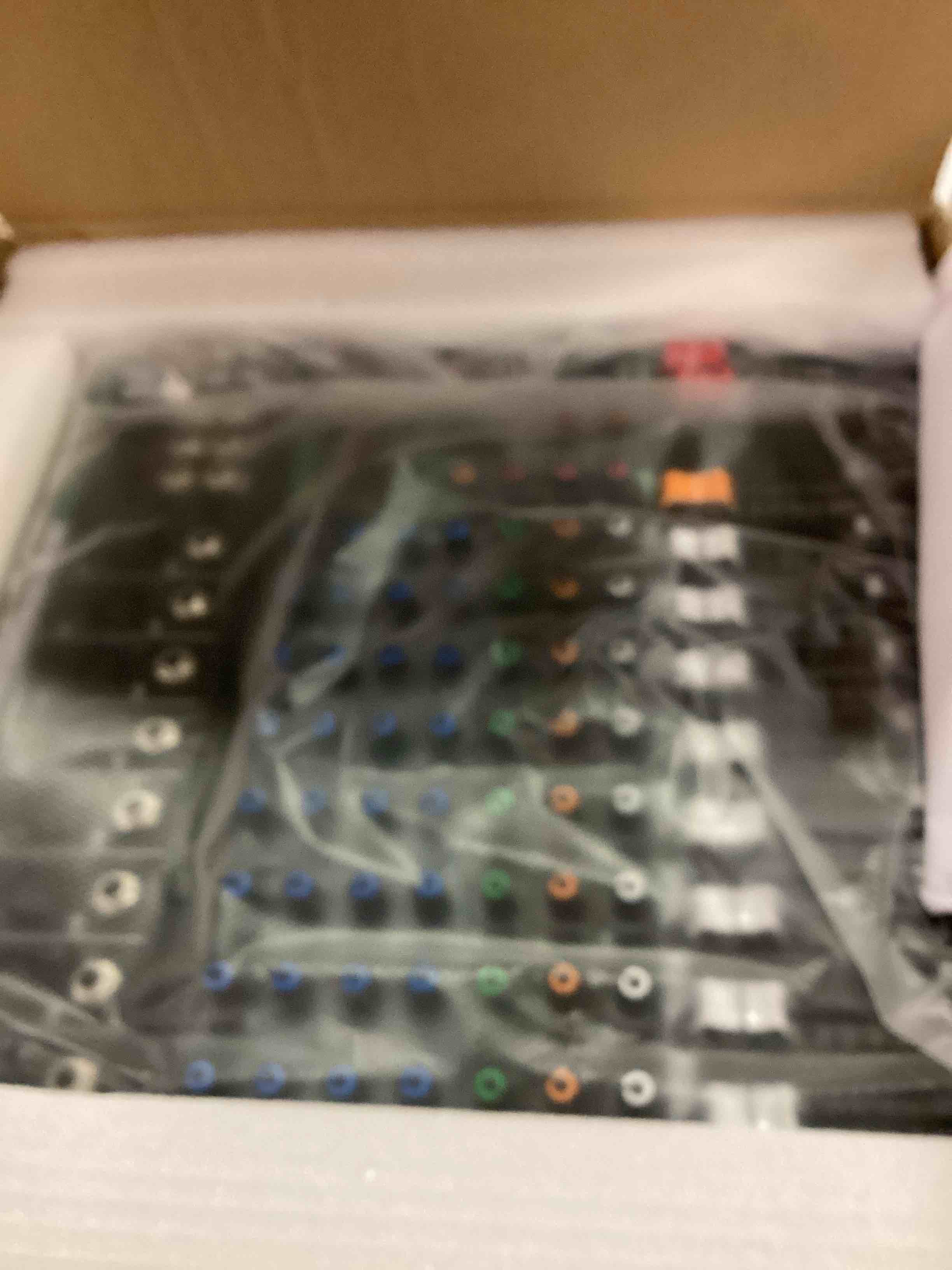 https://s3.amazonaws.com/lotting-images-prod/bidfta/BRN1638920_1735584375070.jpeg