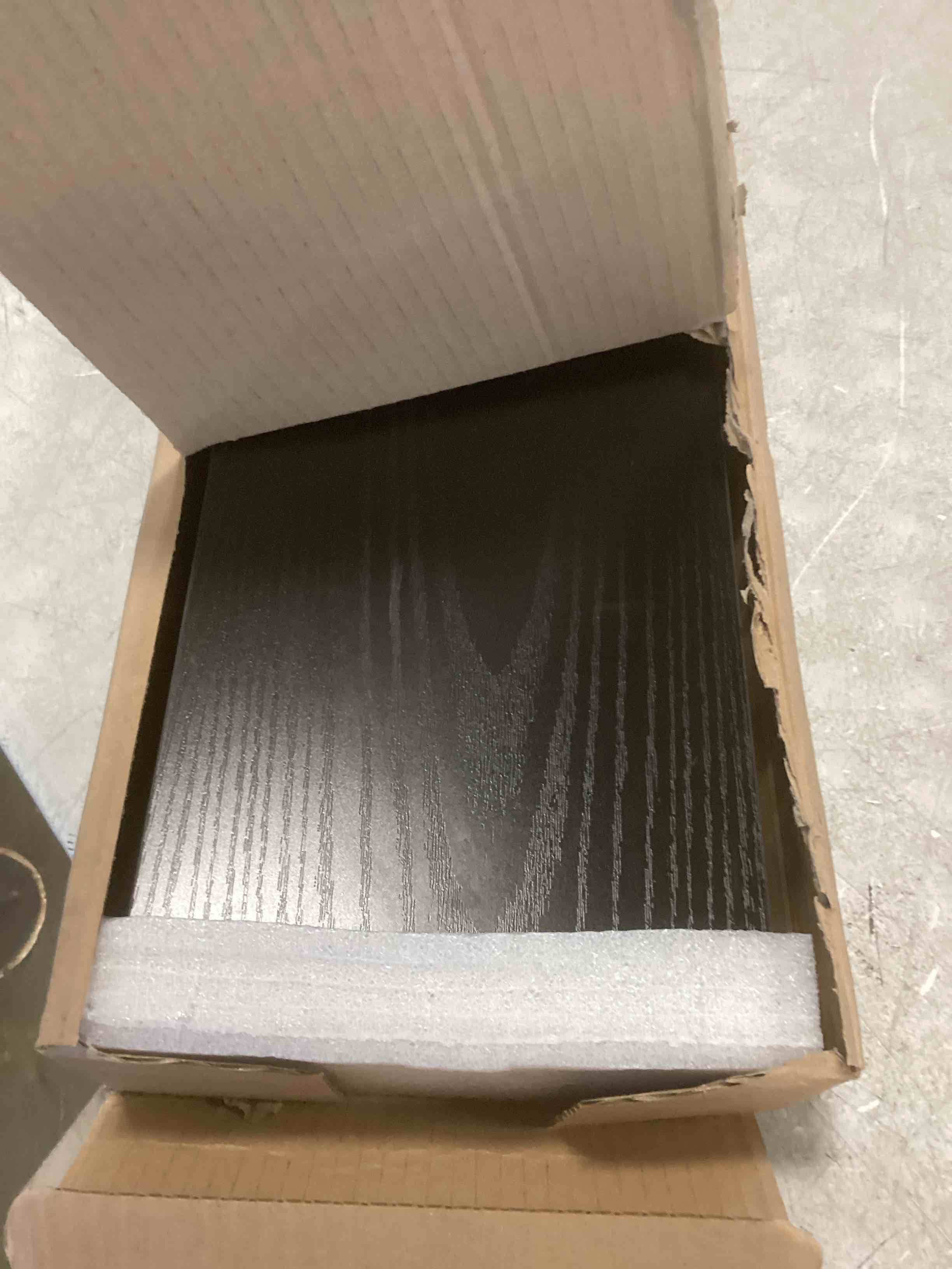 https://s3.amazonaws.com/lotting-images-prod/bidfta/BRN1639167_1738178110005.jpeg