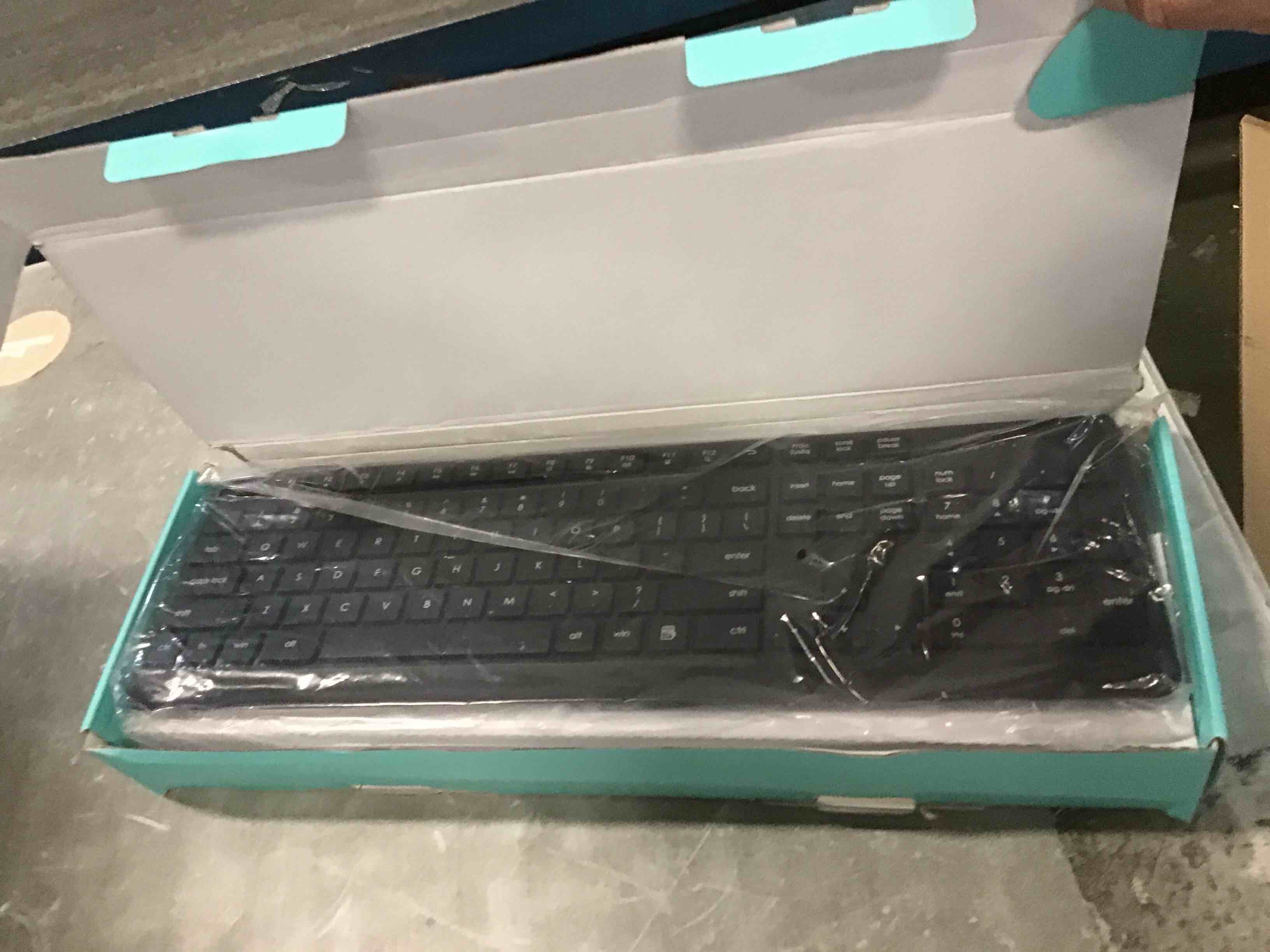 https://s3.amazonaws.com/lotting-images-prod/bidfta/BRN1640314_1738784069701.jpeg