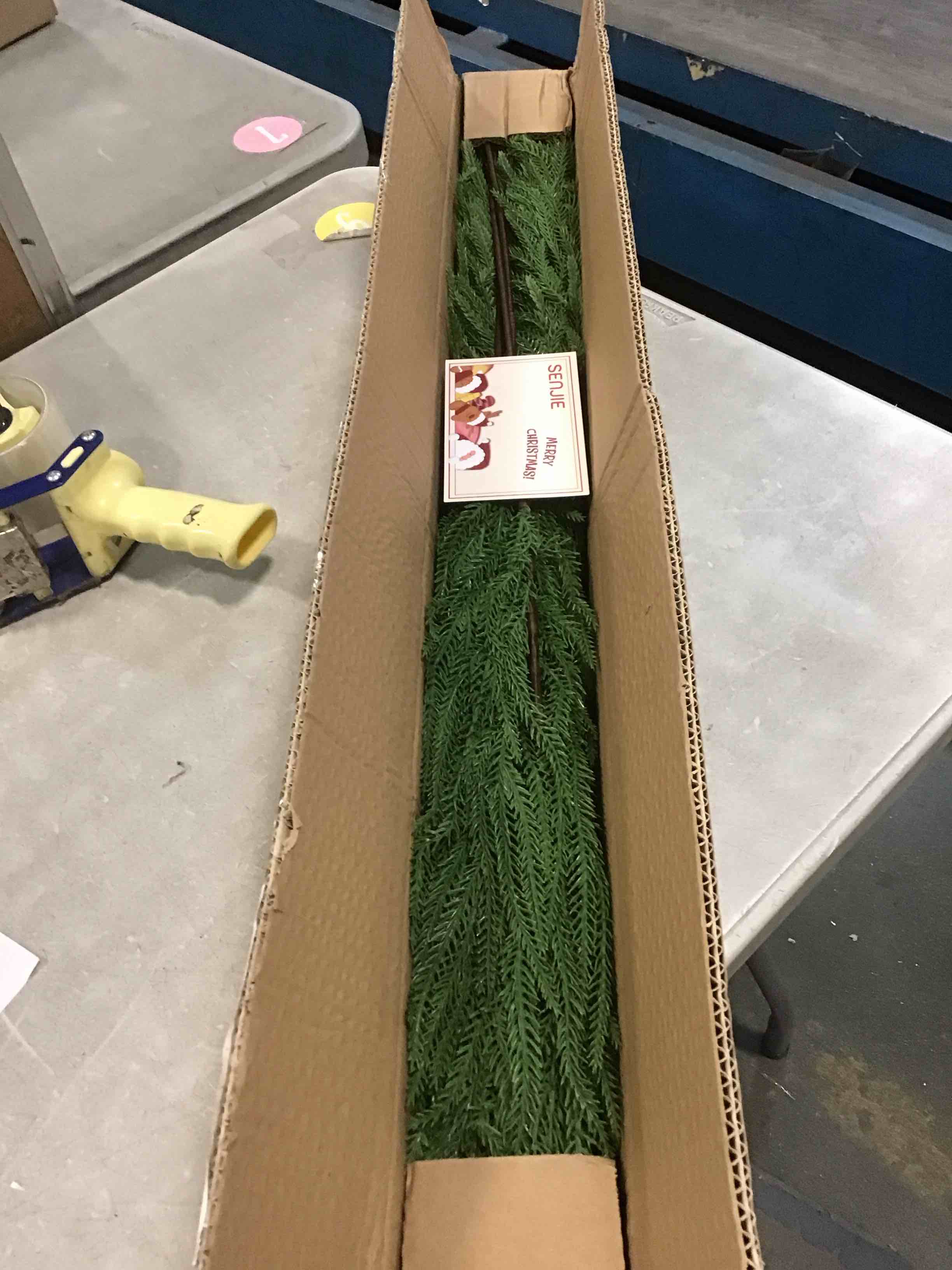 https://s3.amazonaws.com/lotting-images-prod/bidfta/BRN1640665_1738935396944.jpeg