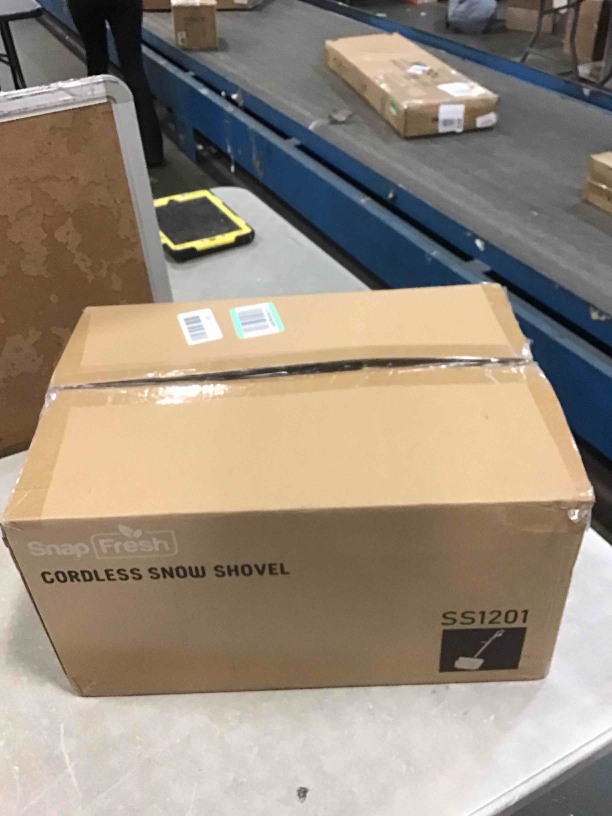 https://s3.amazonaws.com/lotting-images-prod/bidfta/BRN1640749_1738946341657.jpeg