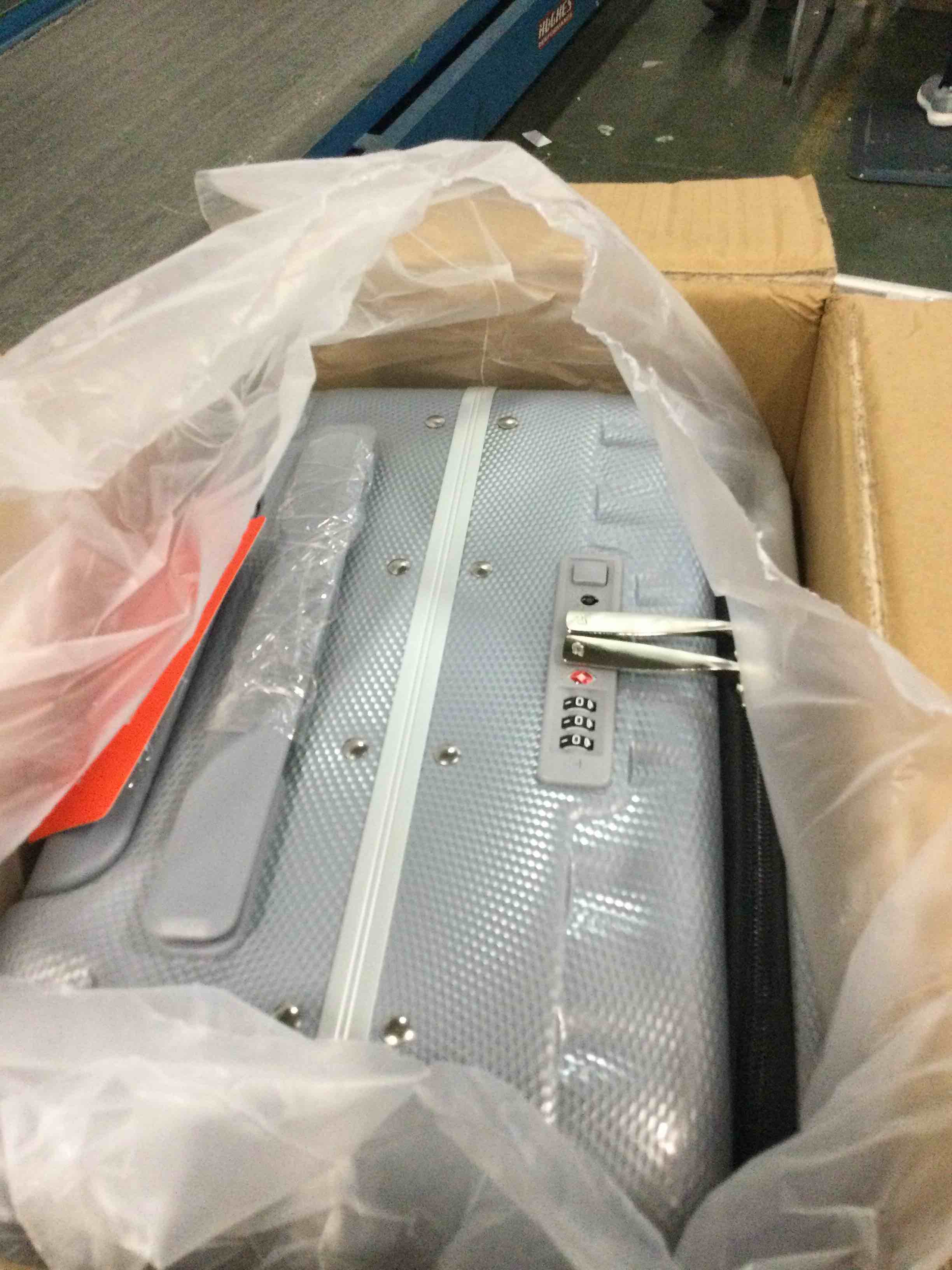https://s3.amazonaws.com/lotting-images-prod/bidfta/BRN1645594_1735857756466.jpeg