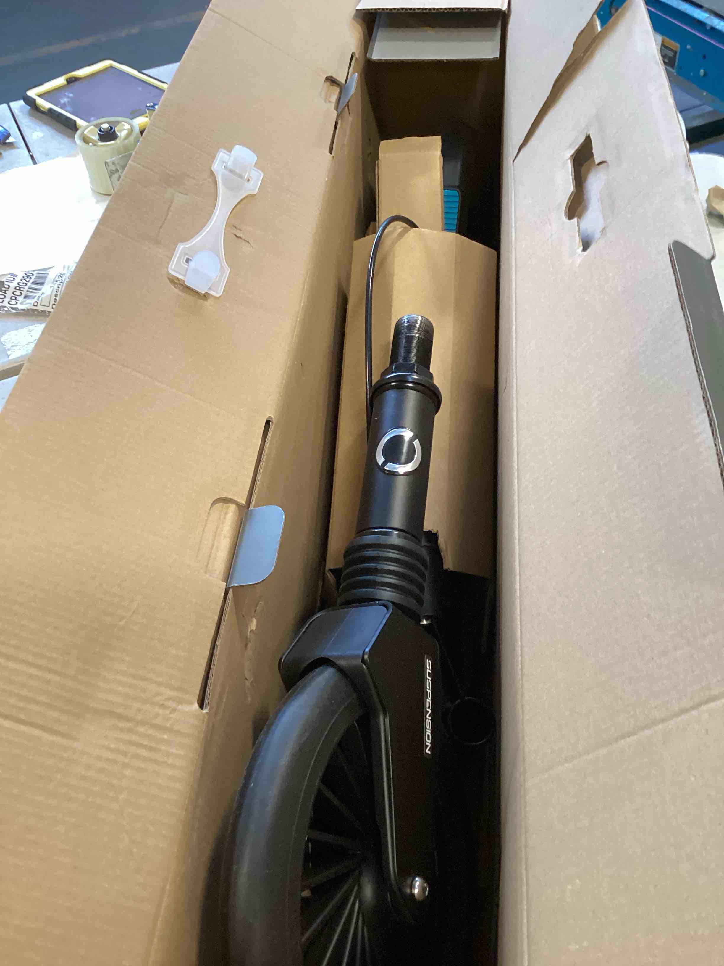 https://s3.amazonaws.com/lotting-images-prod/bidfta/BRN1646001_1738071056849.jpeg