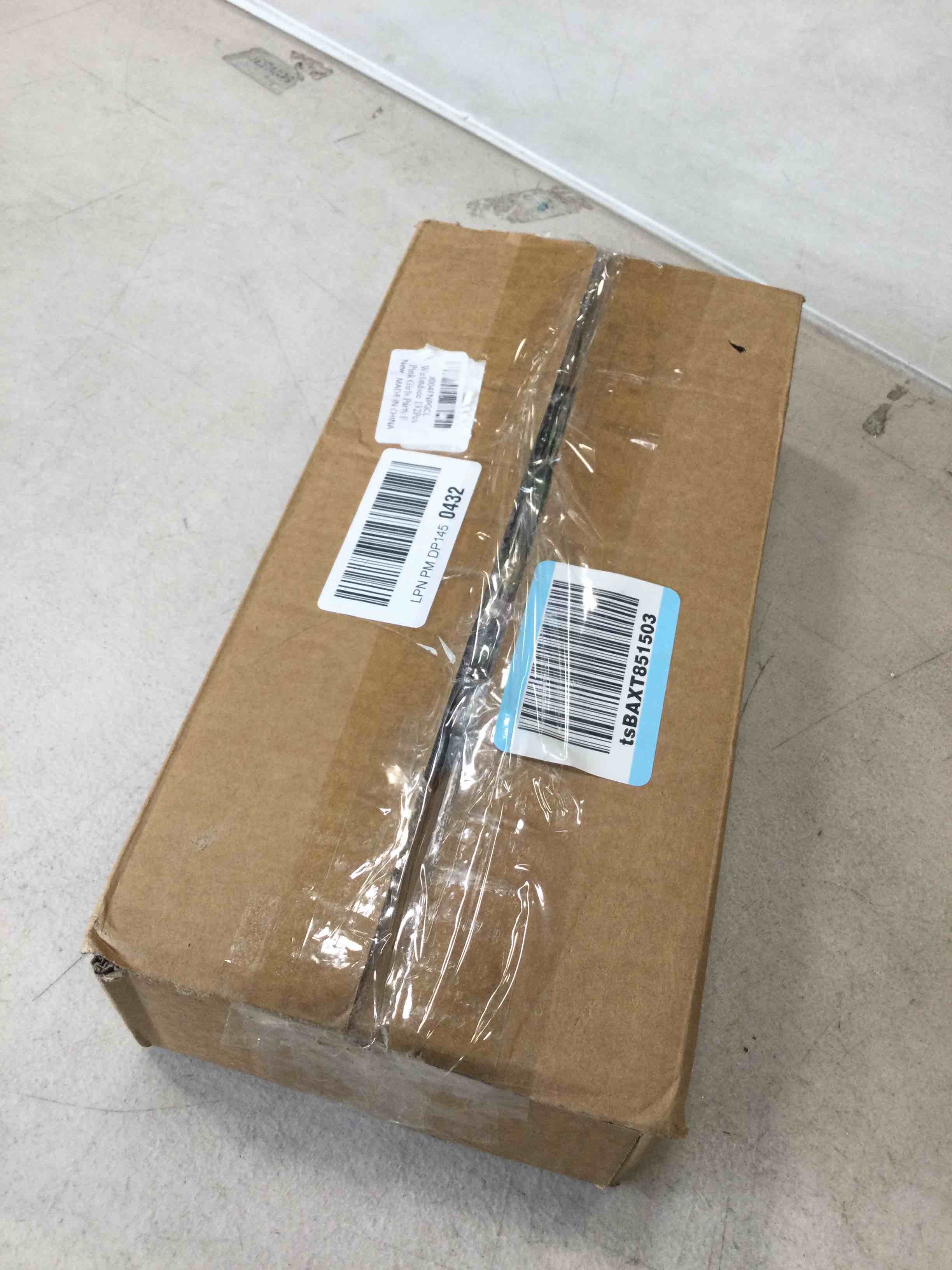 https://s3.amazonaws.com/lotting-images-prod/bidfta/BRN1646393_1738874949645.jpeg