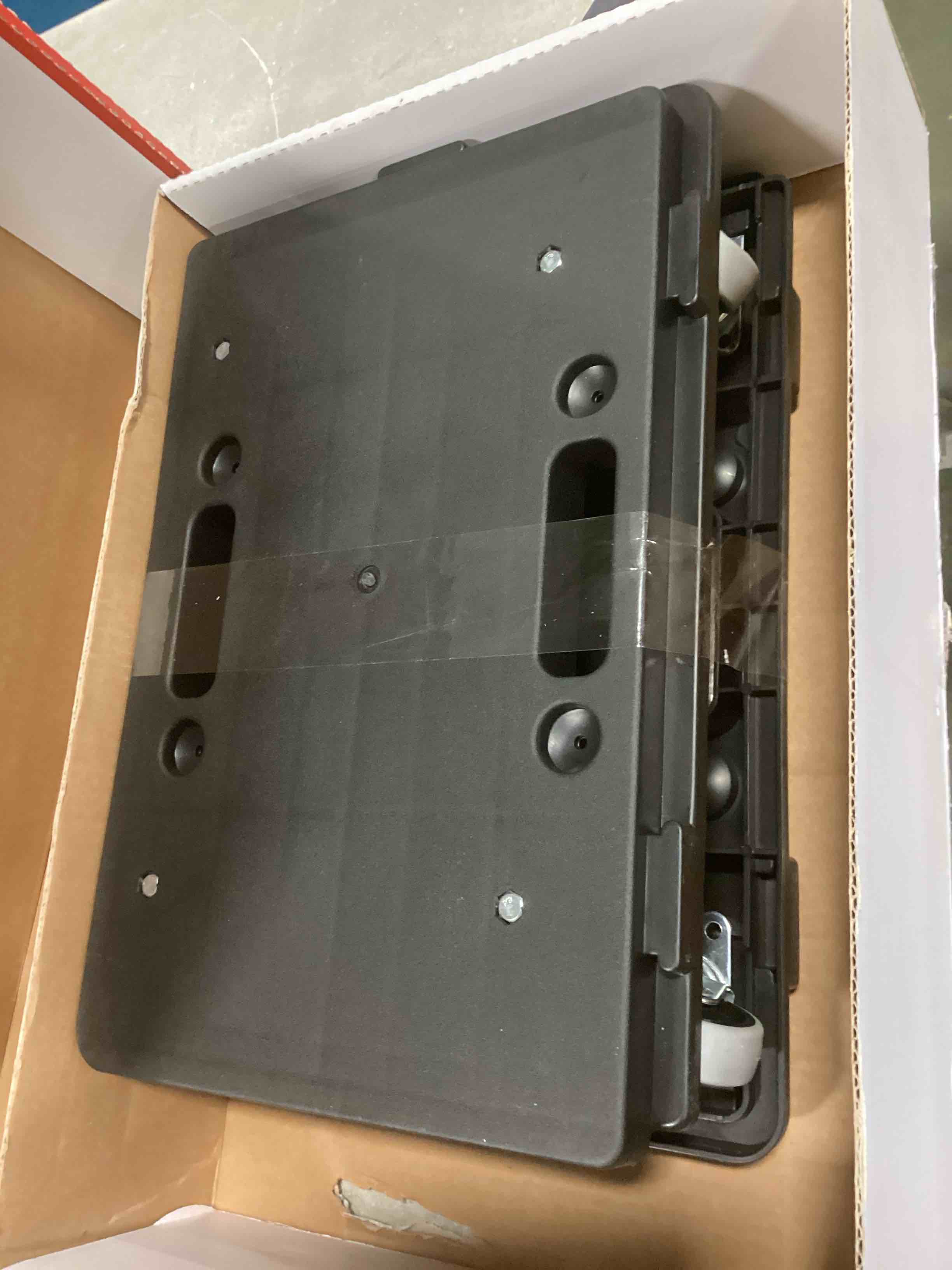 https://s3.amazonaws.com/lotting-images-prod/bidfta/BRN1648696_1734098444873.jpeg