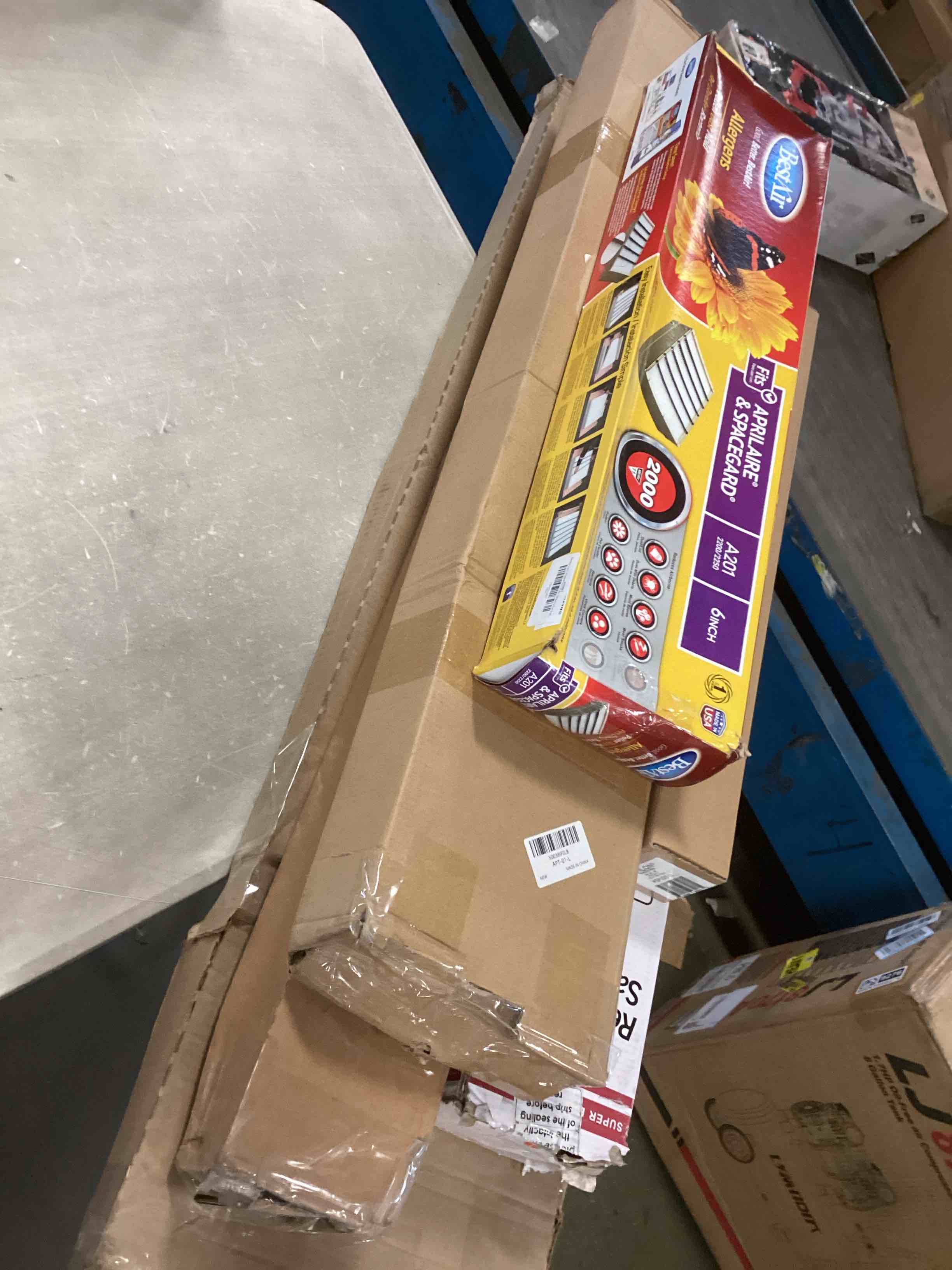 Assorted of Products for the Maintenance or Decoration of the Home (it can include a variety of sizes and models)