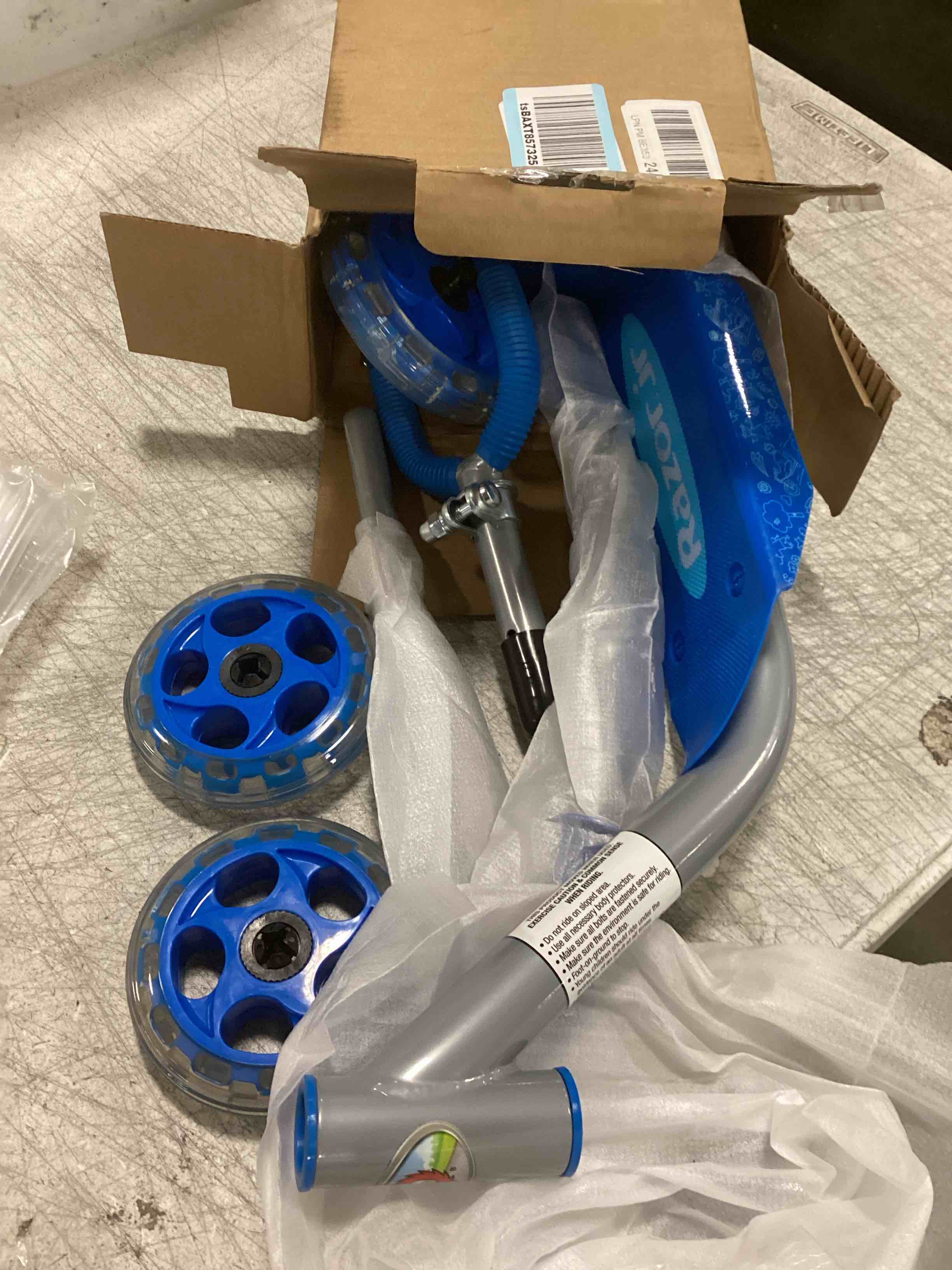 https://s3.amazonaws.com/lotting-images-prod/bidfta/BRN1650212_1734711770605.jpeg