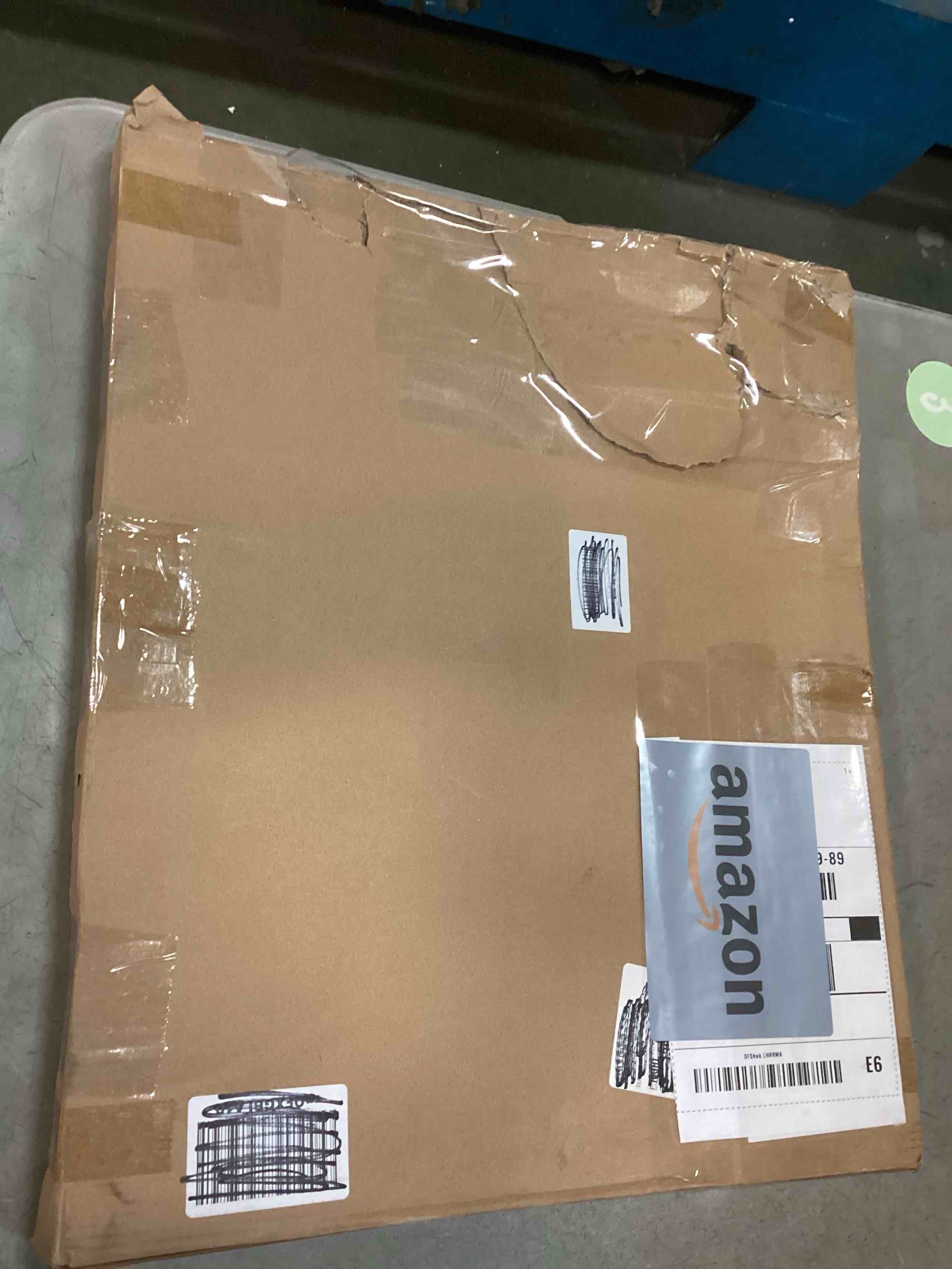 https://s3.amazonaws.com/lotting-images-prod/bidfta/BRN1650955_1735314676871.jpeg